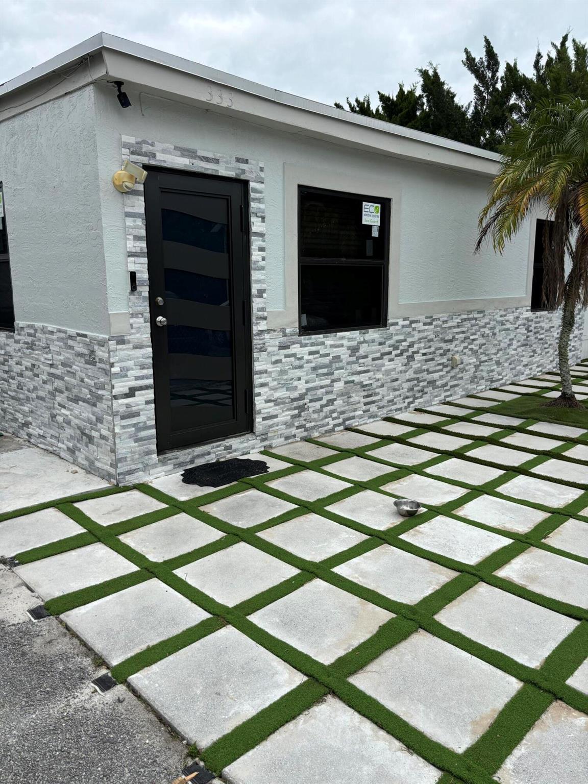 333 Swain Boulevard Greenacres FL 33463 | R11046261