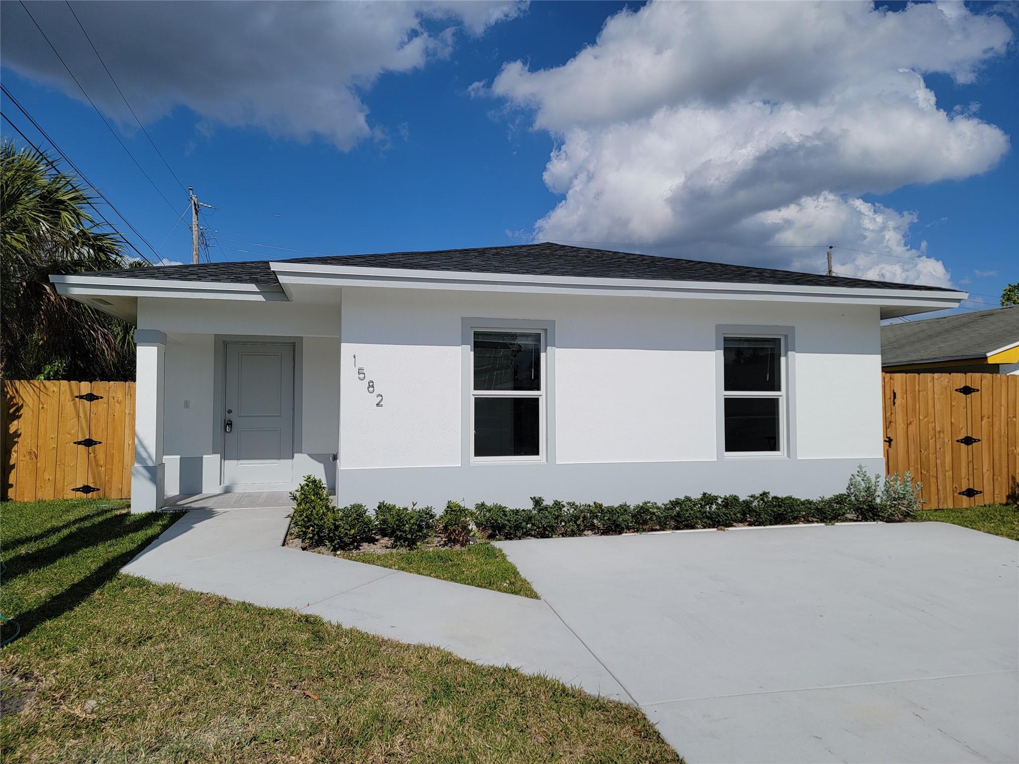 1582 W 16TH, Riviera Beach, FL 33404, 4 Bedrooms , 2 Bathrooms ,Single Family Residence,Sold,F10477097, Horizon Palm Realty Group