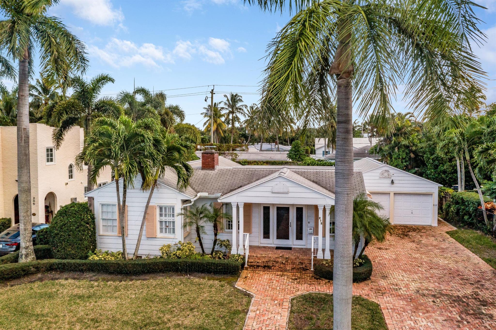 Homes for sale in West Palm Beach, FL | 212 Dyer Road, West Palm Beach, FL 33405 | MLS# R11046488