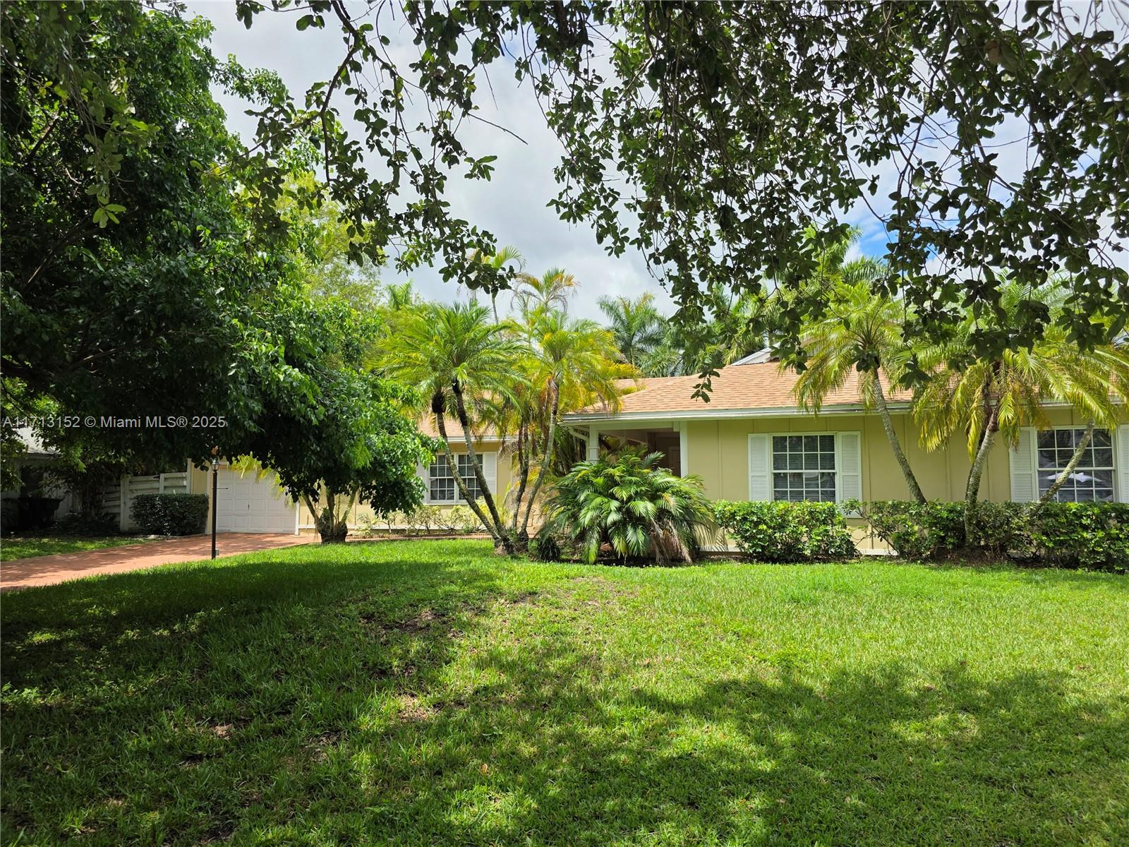 House for Sale in Miami, FL