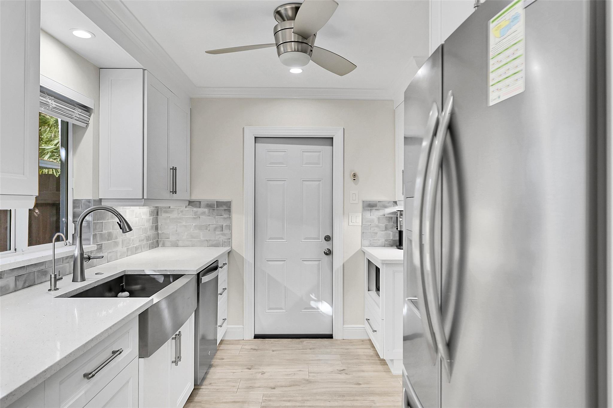 Butler pantry with 2nd Refrigerator....