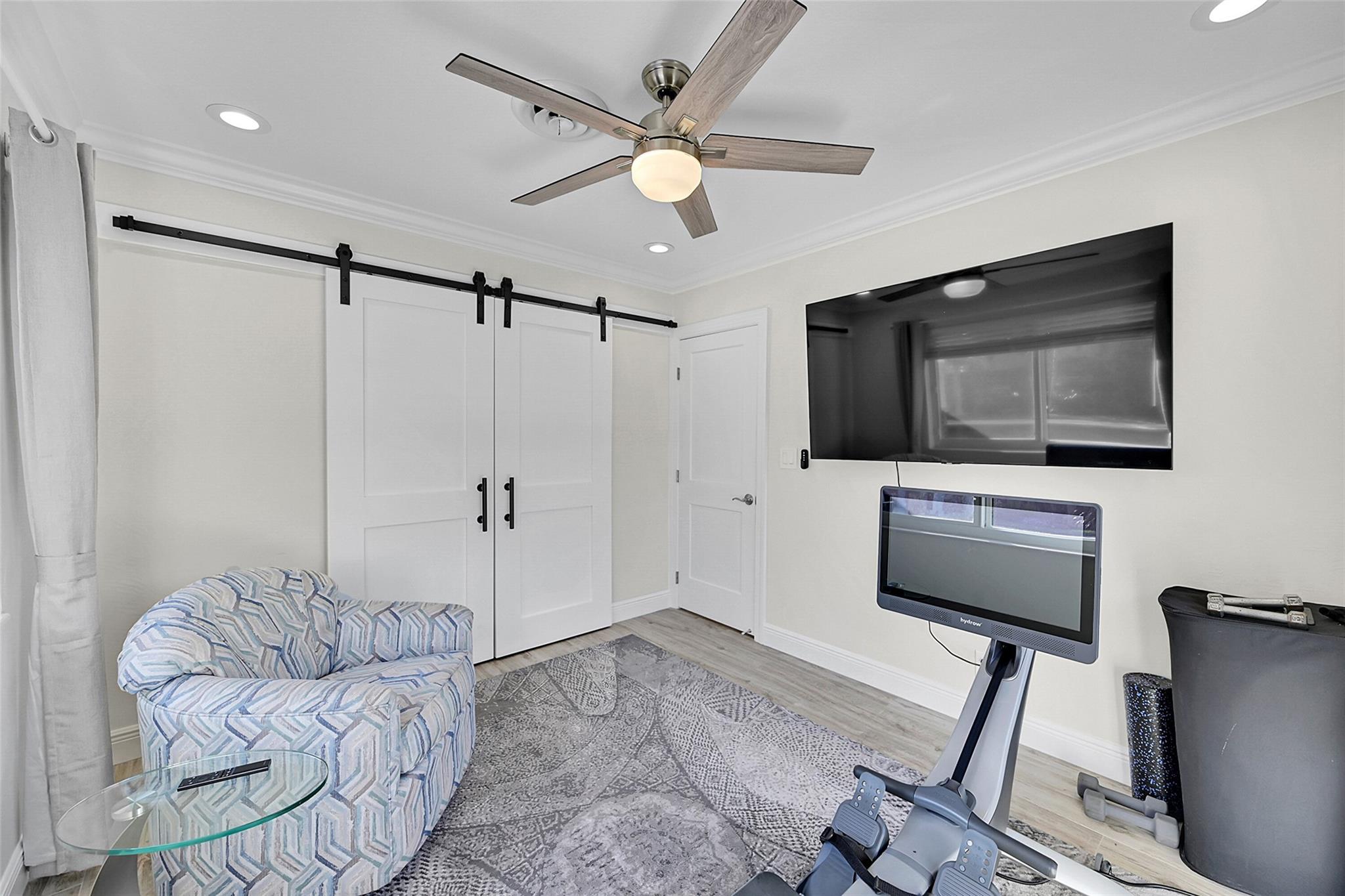 3rd bedroom with beautiful barn doors...