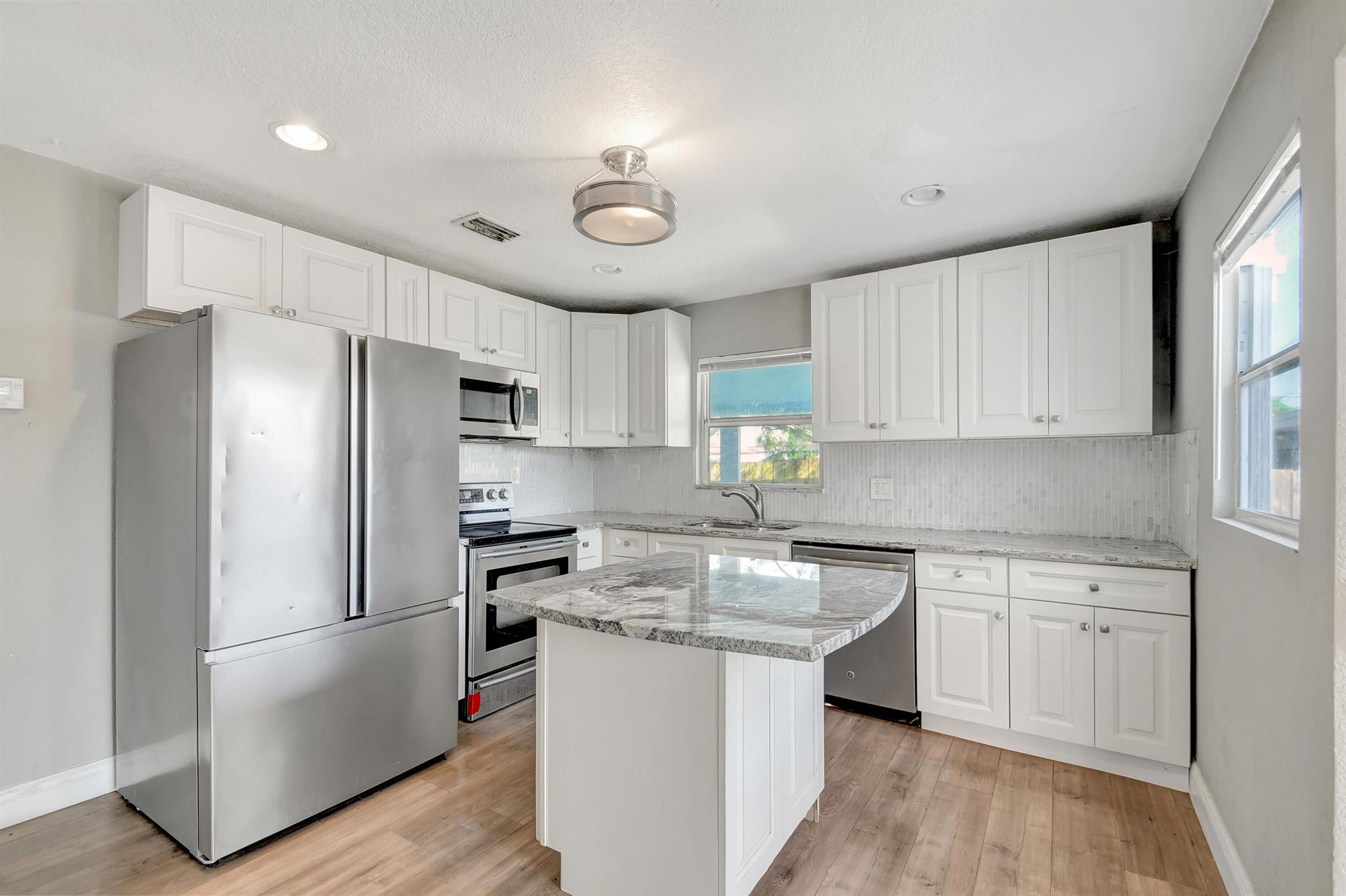 421 S C Street Lake Worth Beach FL 33460 | R11046761