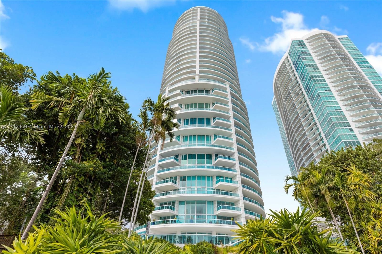 Condo for Sale in Miami, FL