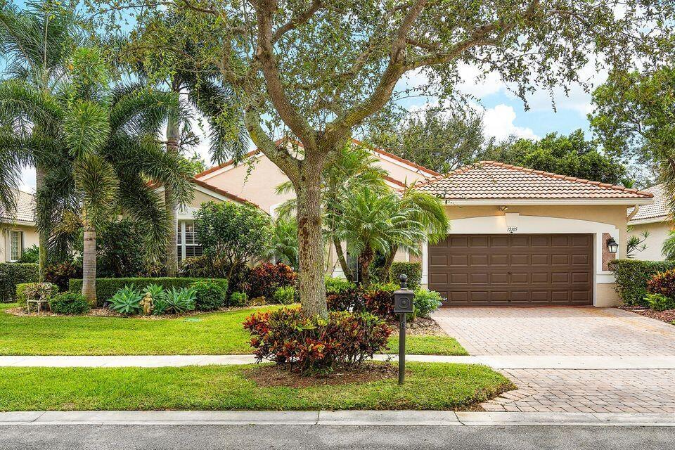 12105 Oakvista Drive Boynton Beach FL 33437 | R11047042