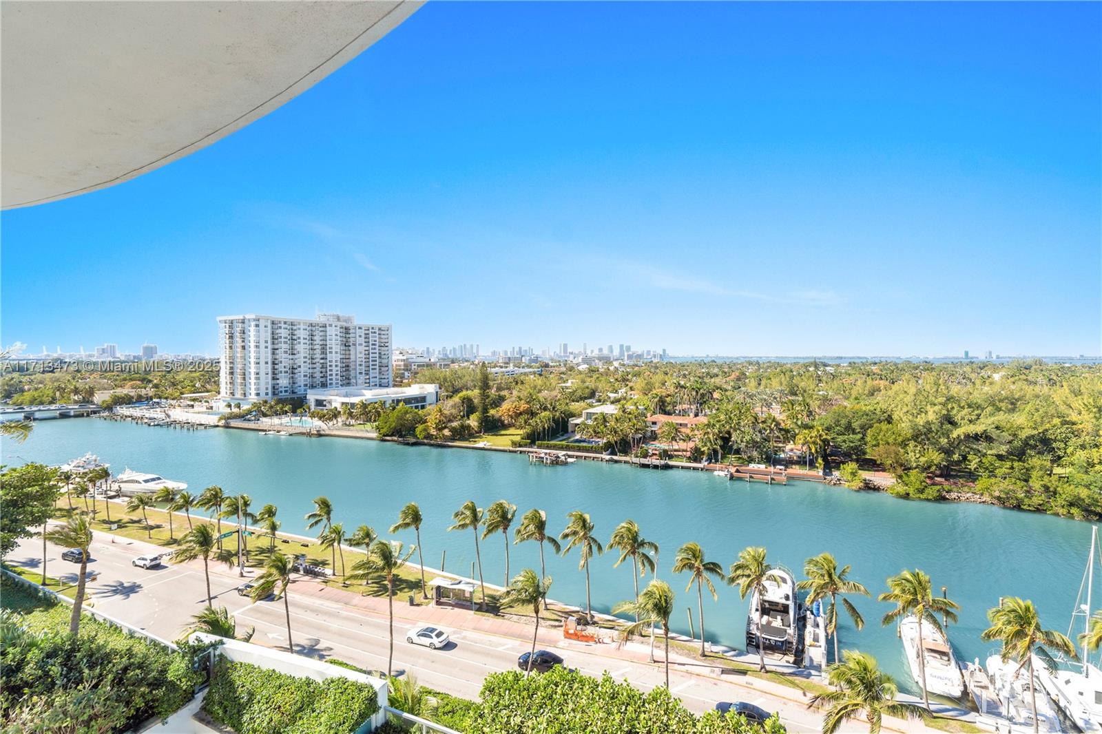 Condo for Sale in Miami Beach, FL