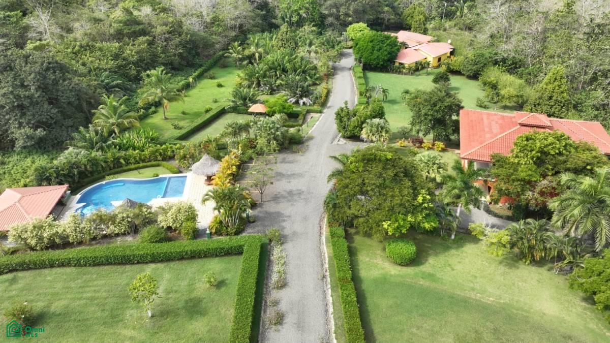14 bed Commercial For Sale in Nandayure, Guanacaste - 1