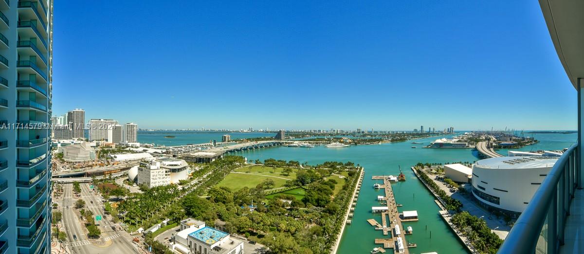 Condo for Sale in Miami, FL