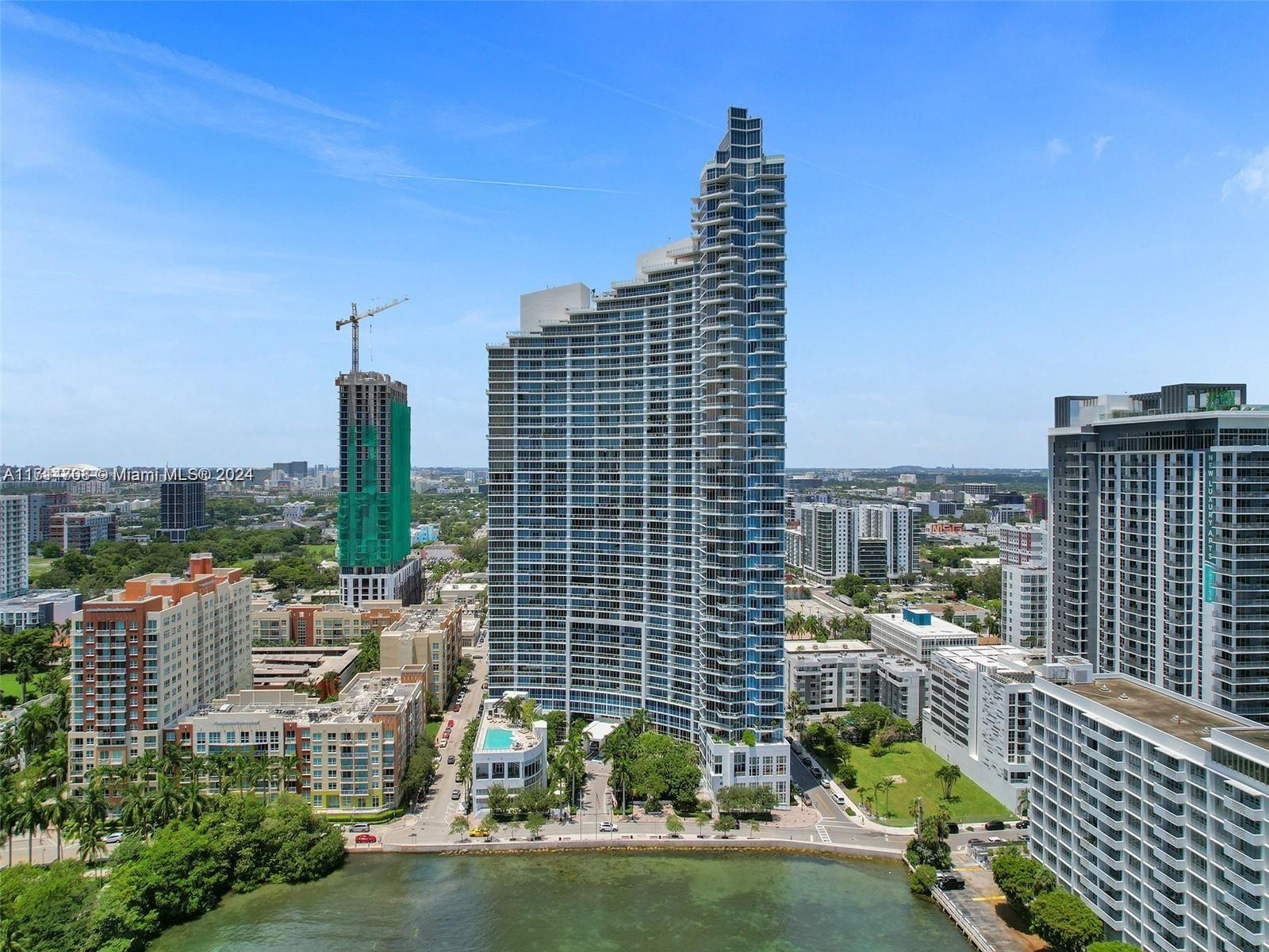 Condo for Sale in Miami, FL