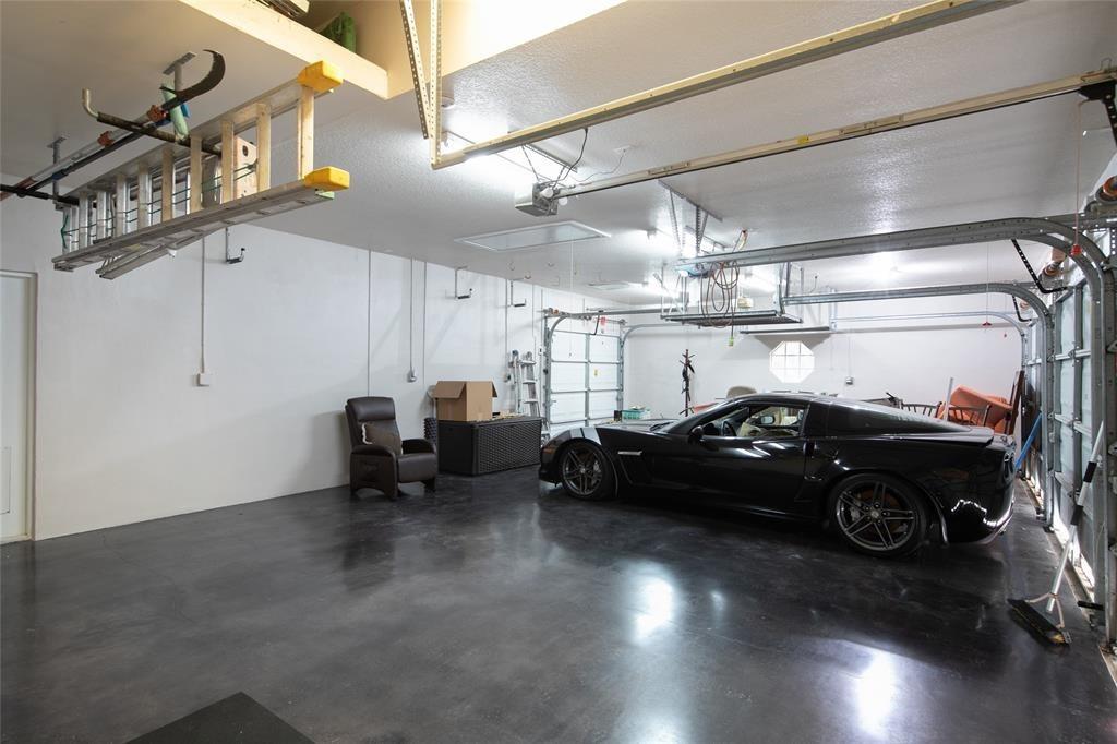 3 Car Garage