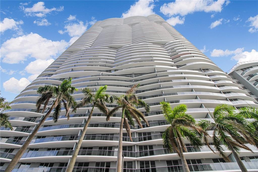 Condo for Sale in Miami, FL