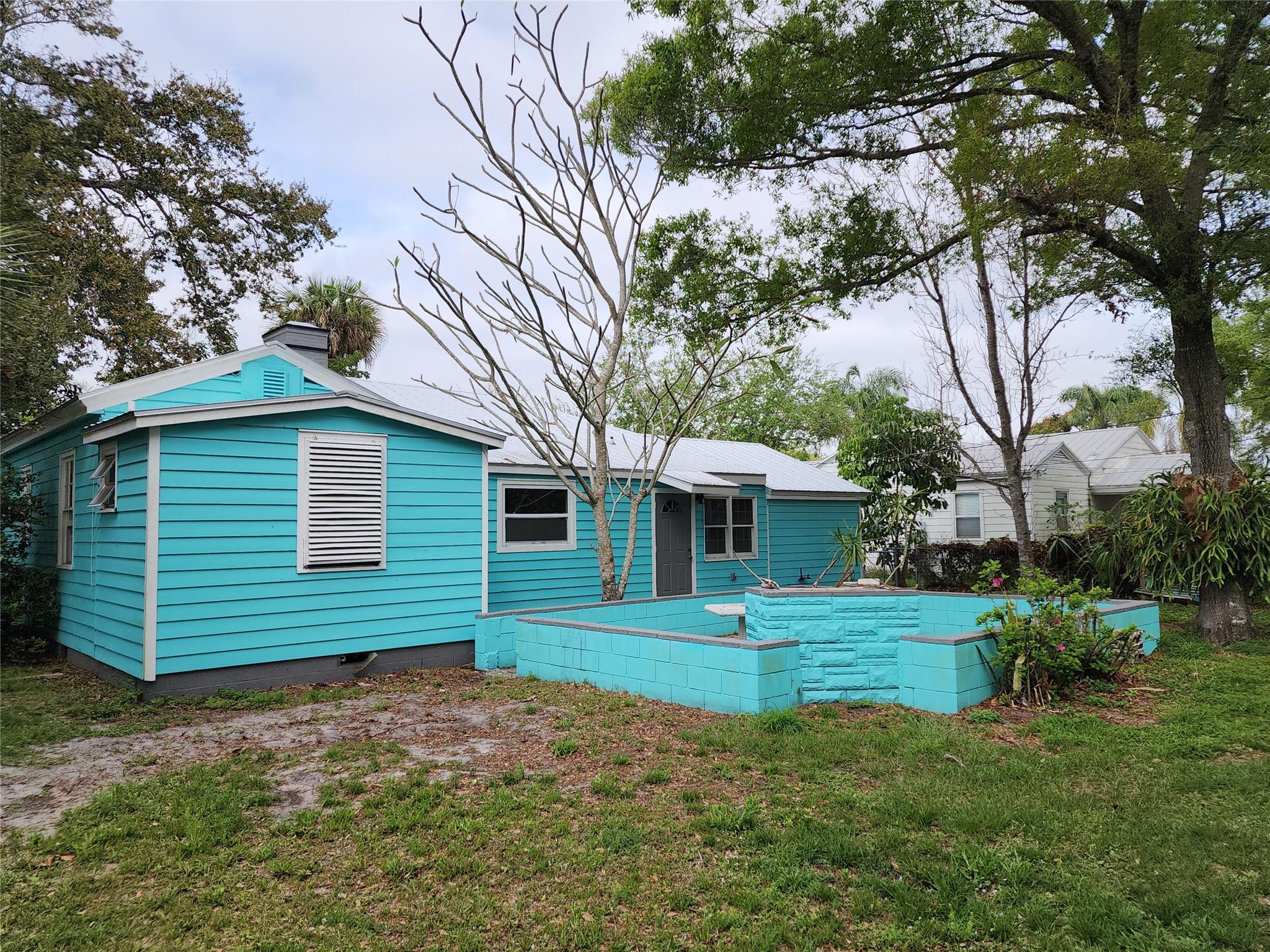 Homes for sale in Fort Pierce, FL | 704 Beach Ct, Fort Pierce, FL 34950 | MLS# F10478224