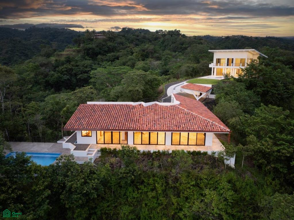 6 bed Single Family Homes For Sale in Garabito, Puntarenas - 1