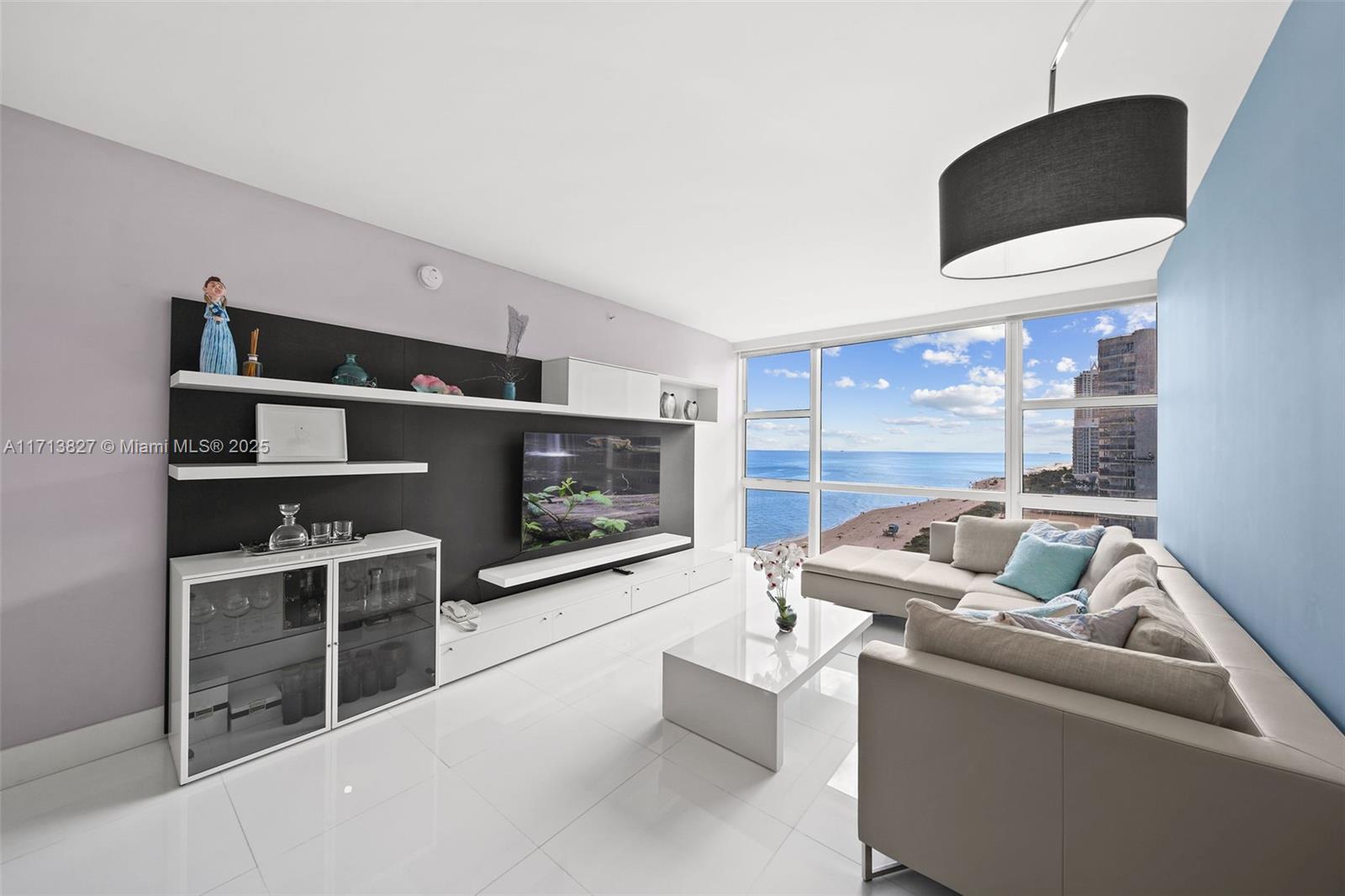Condo for Sale in Miami Beach, FL