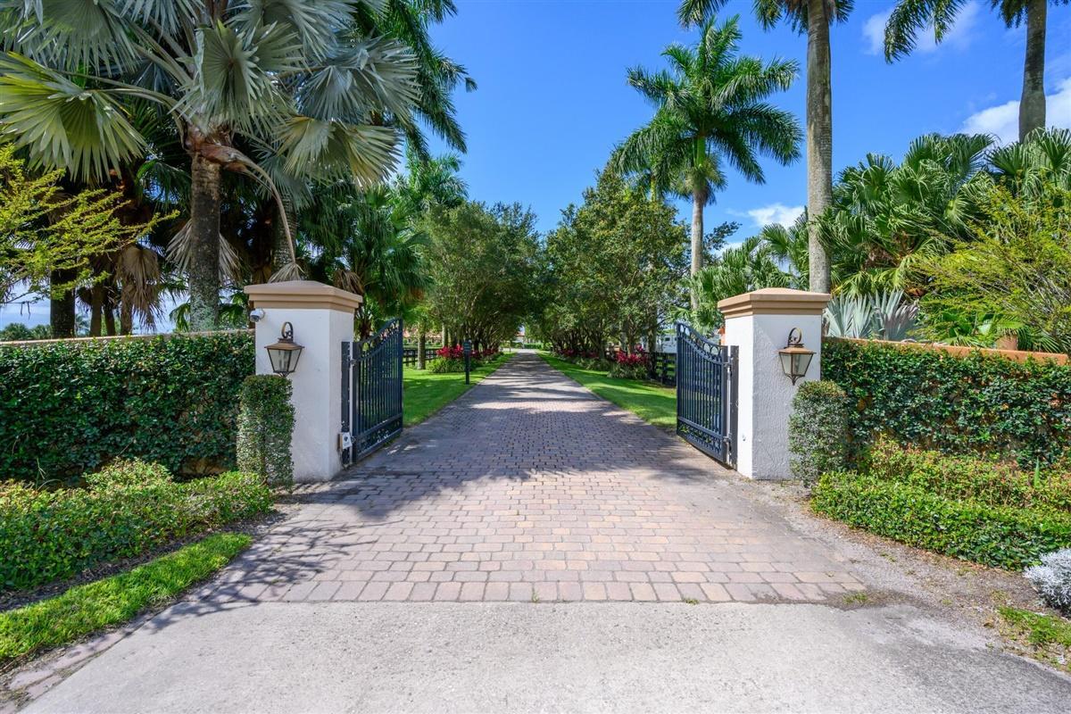 Homes for sale in Wellington, FL | 14750 Palm Beach Point Boulevard, Wellington, FL 33414 | MLS# R11048870