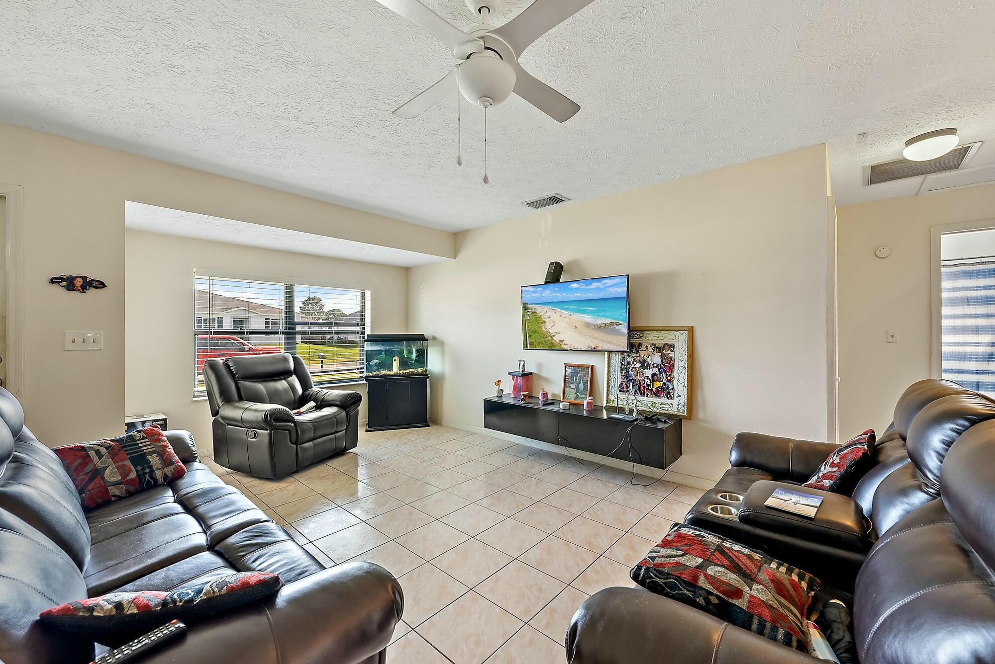 Homes for sale in Port St Lucie, FL | 2118 Sw Trenton Lane, Port St Lucie, FL 34984 | MLS# R11049054