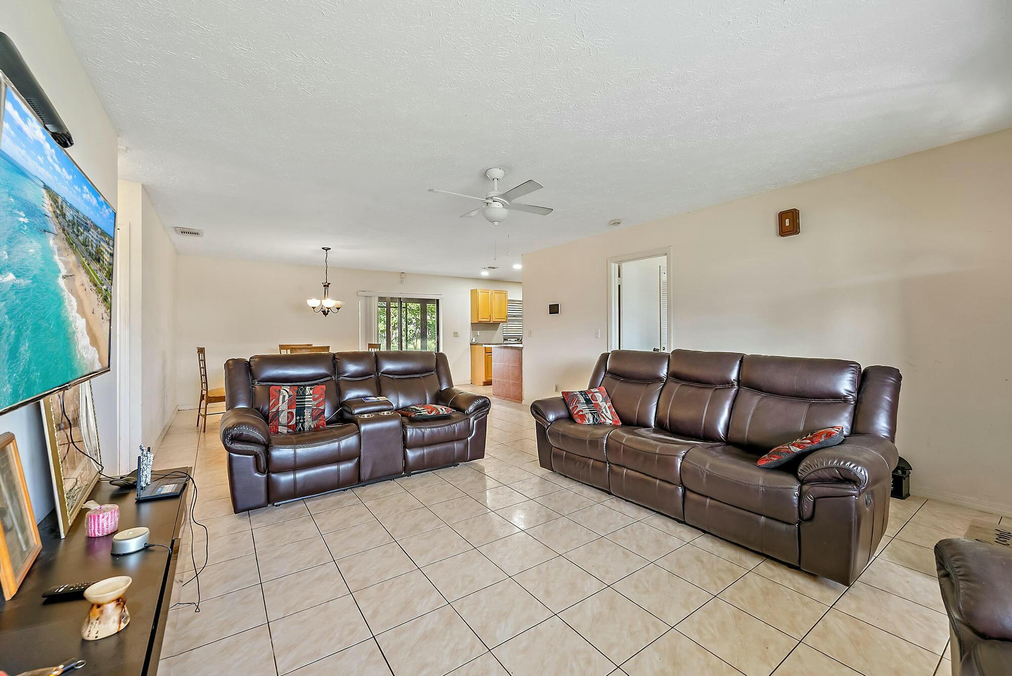 Homes for sale in Port St Lucie, FL | 2118 Sw Trenton Lane, Port St Lucie, FL 34984 | MLS# R11049054