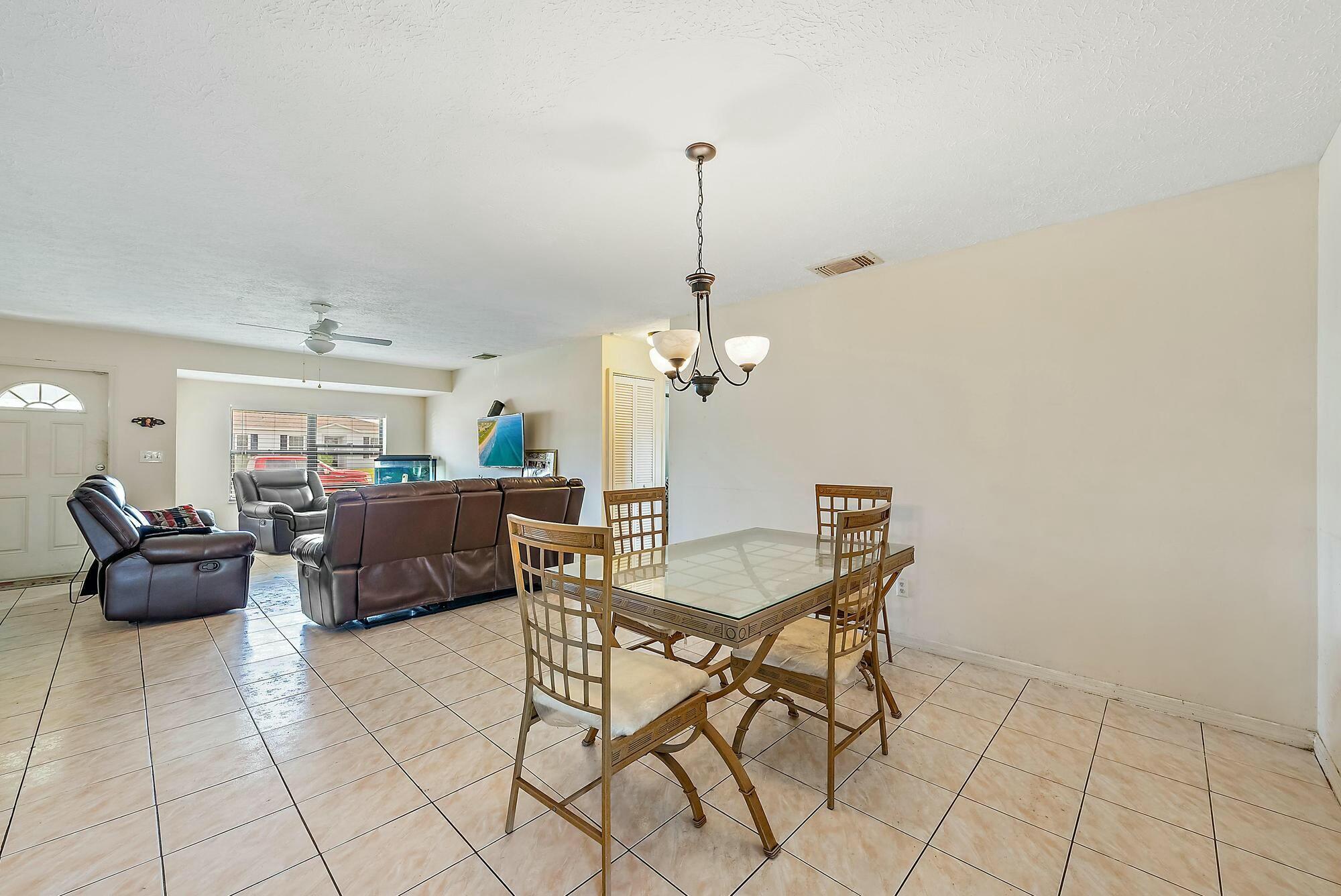 Homes for sale in Port St Lucie, FL | 2118 Sw Trenton Lane, Port St Lucie, FL 34984 | MLS# R11049054