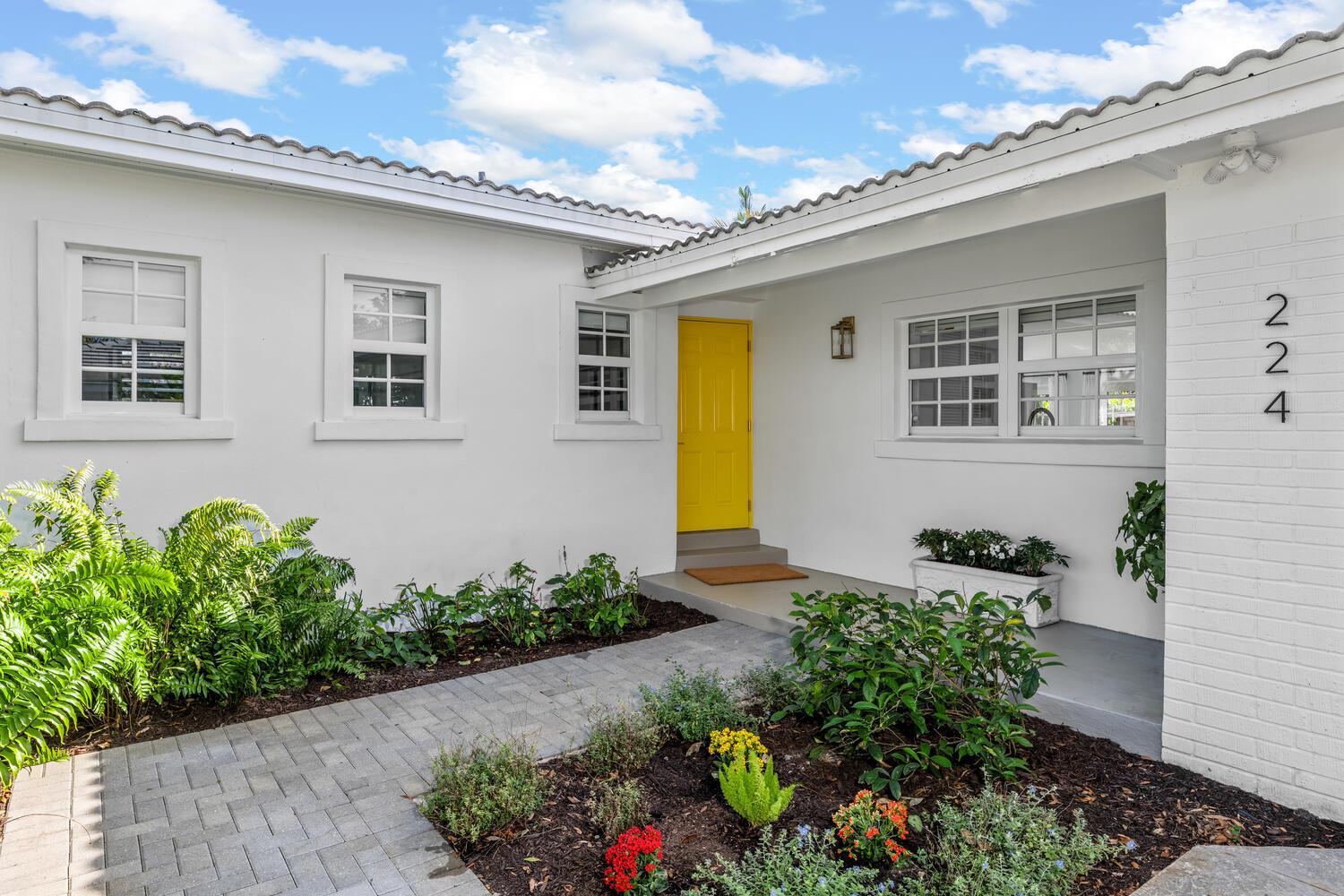 224 35th Street N West Palm Beach FL 33407 | R11049171