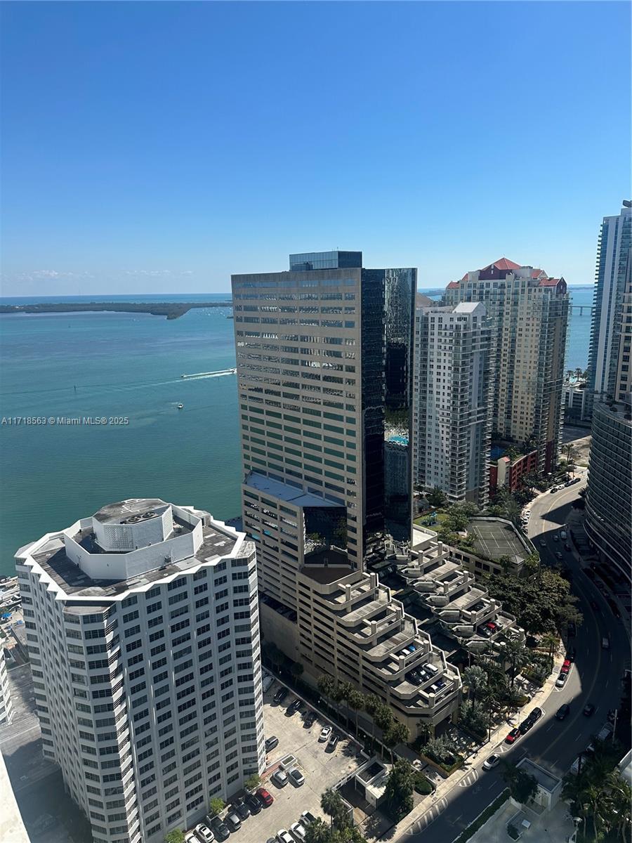 Condo for Sale in Miami, FL