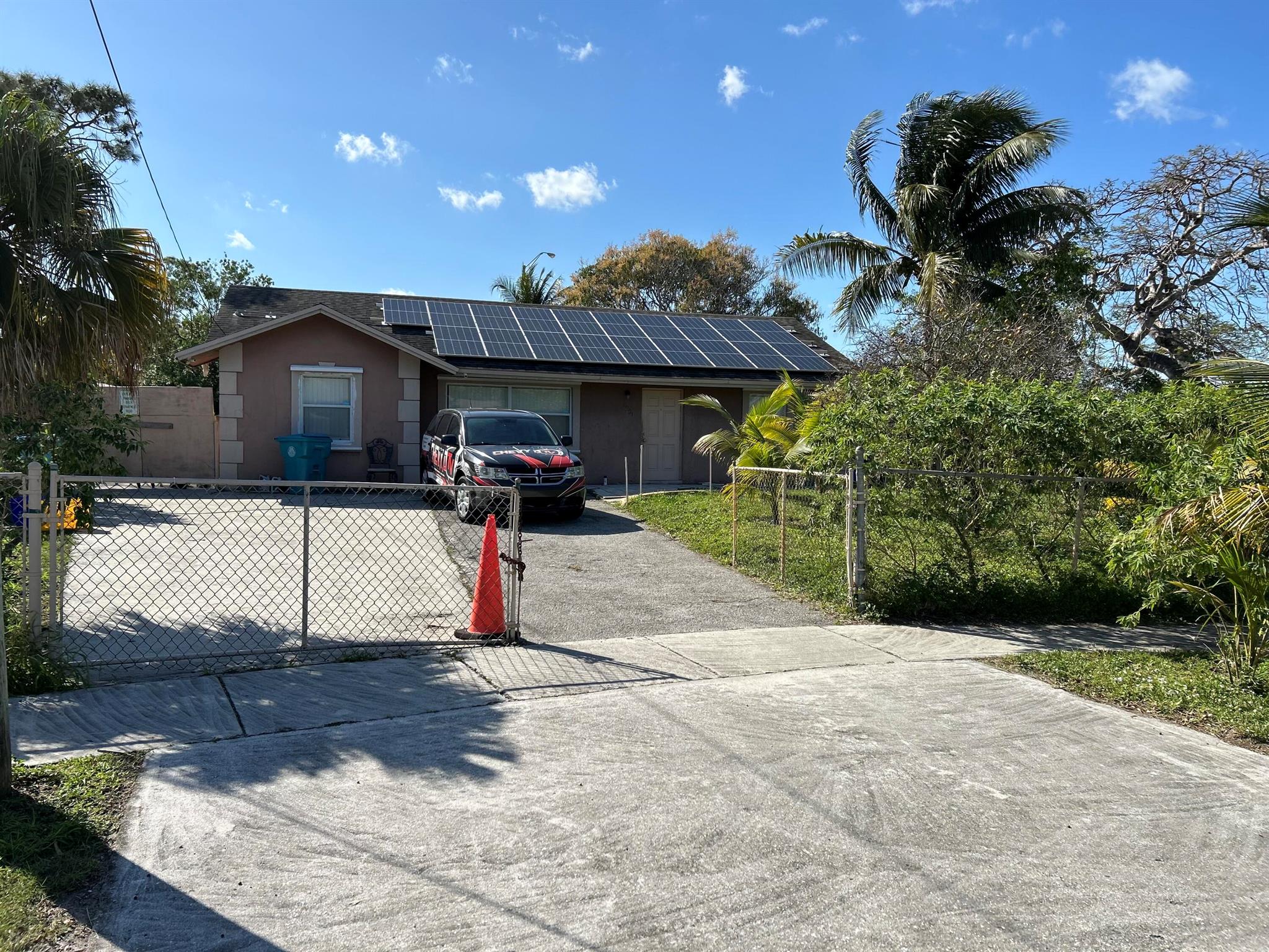 0000002001 Nw 2nd Street Boynton Beach FL 33435 | R11049404