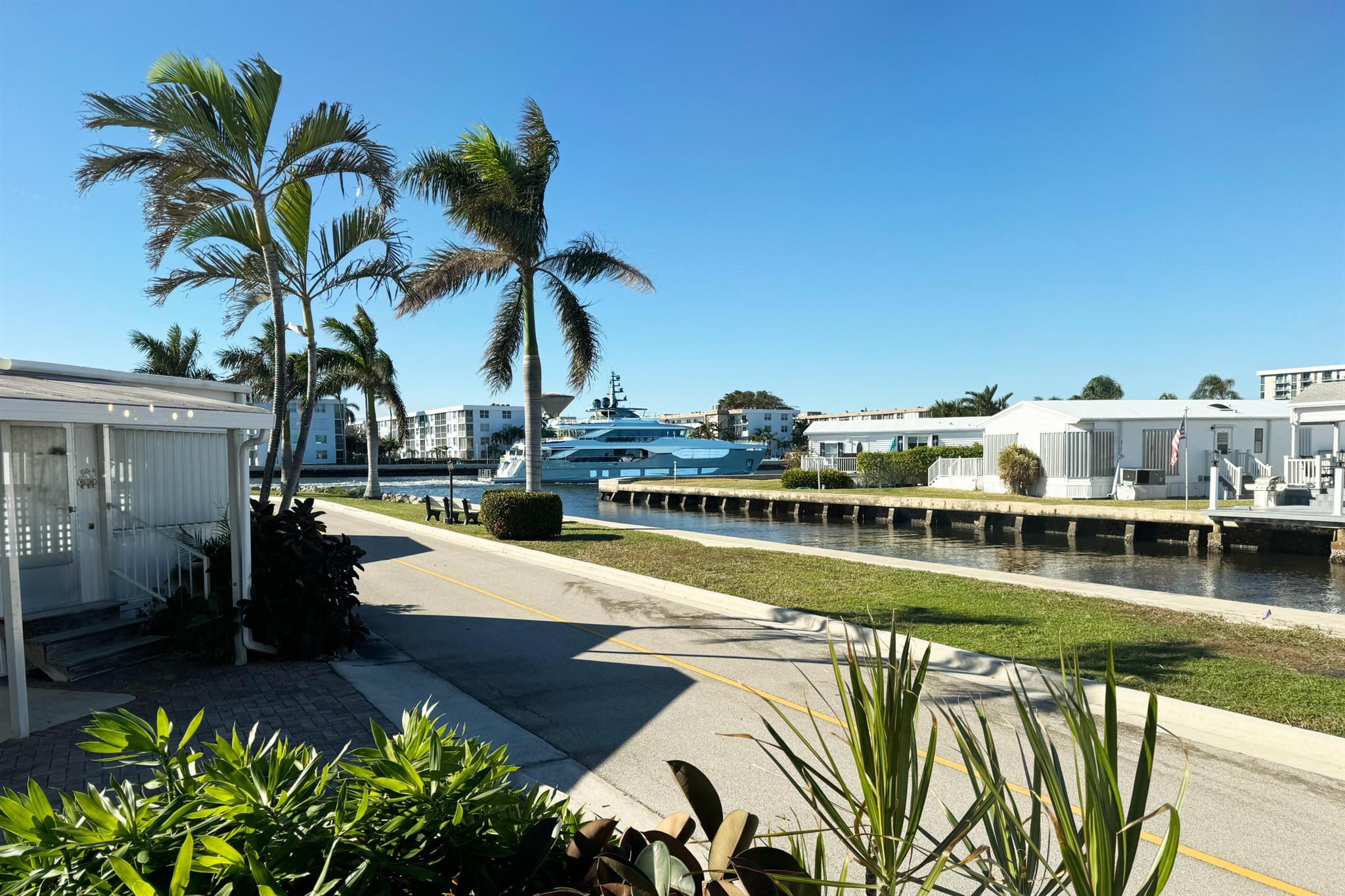 Homes for sale in Briny Breezes, FL | 208 Flamingo Dr N #N, Briny Breezes, FL 33435 | MLS# R11049678