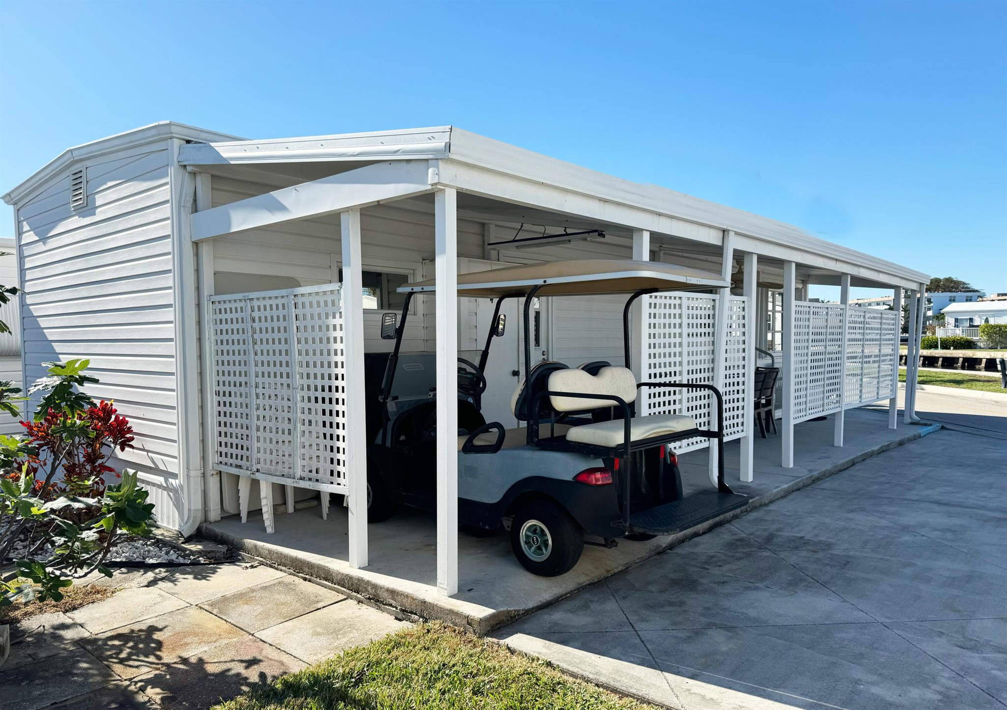 Homes for sale in Briny Breezes, FL | 208 Flamingo Dr N #N, Briny Breezes, FL 33435 | MLS# R11049678