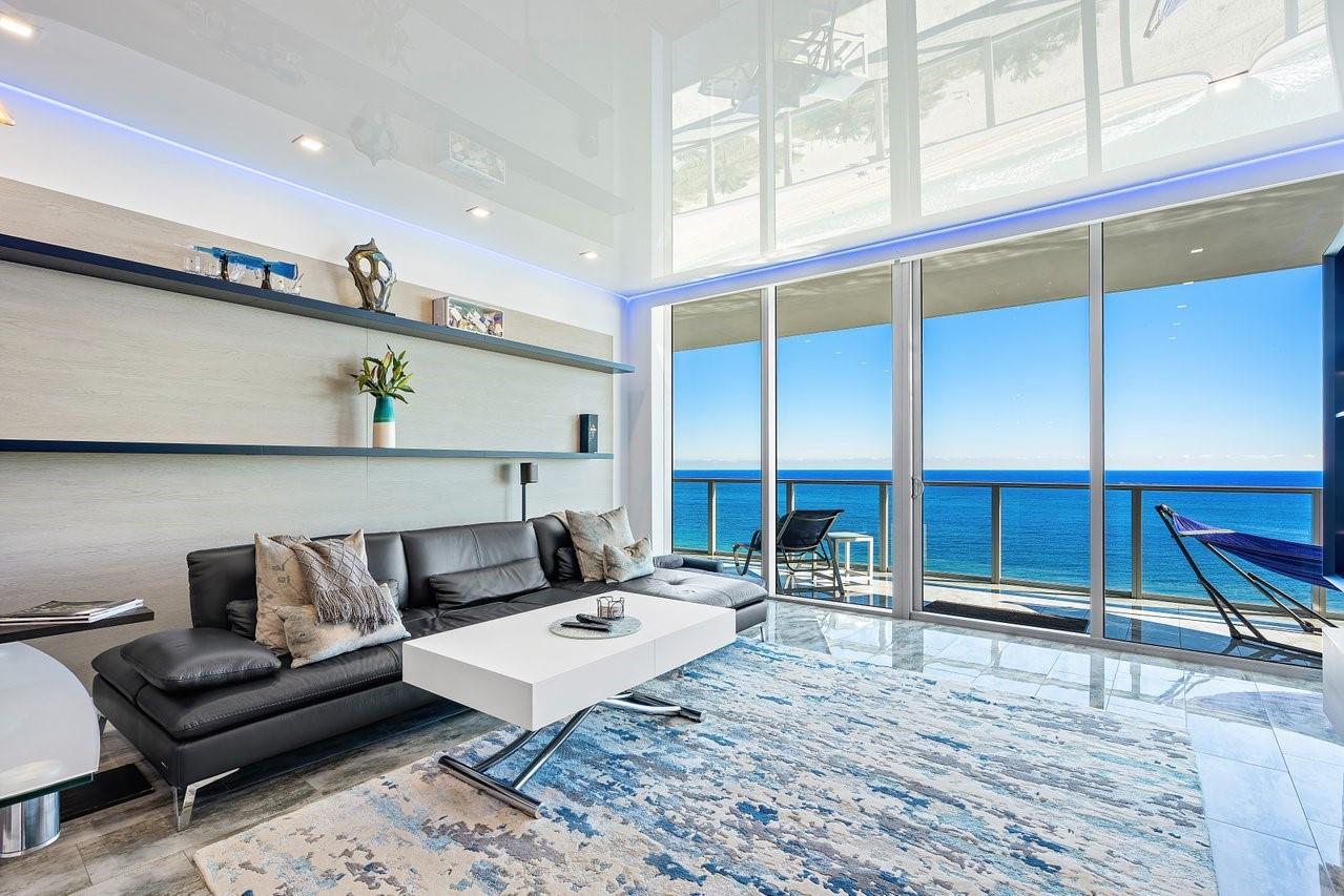 Condo for Sale in Fort Lauderdale, FL