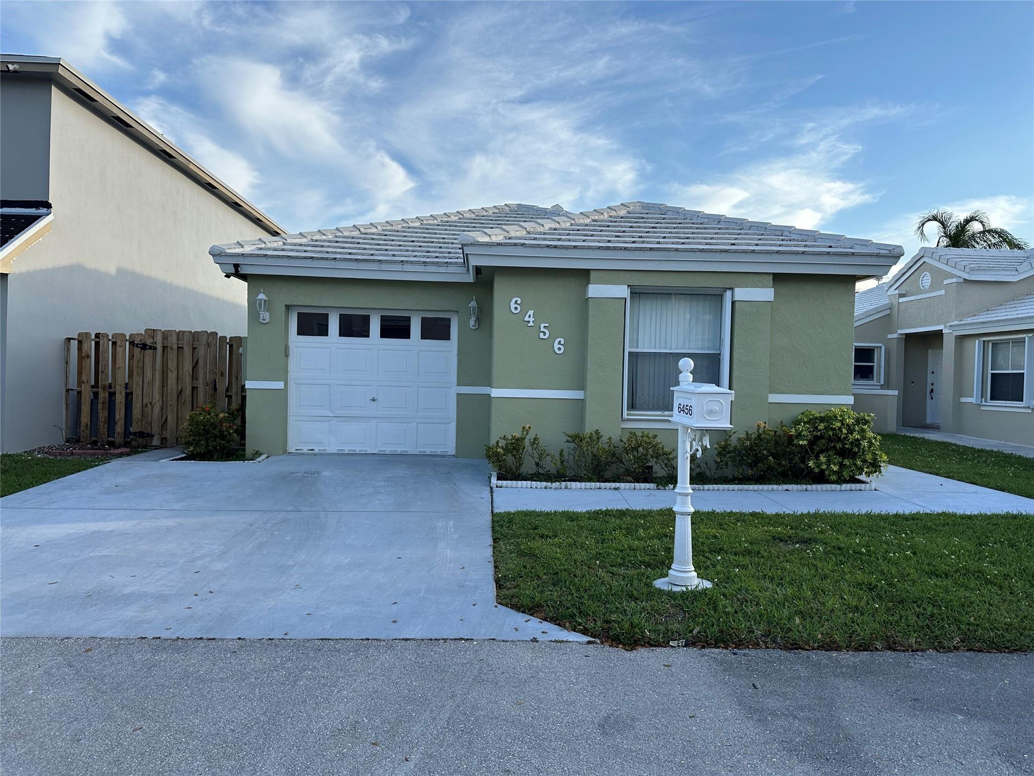 6456 ROCK BEAUTY TER Margate FL 33063 | F10479425