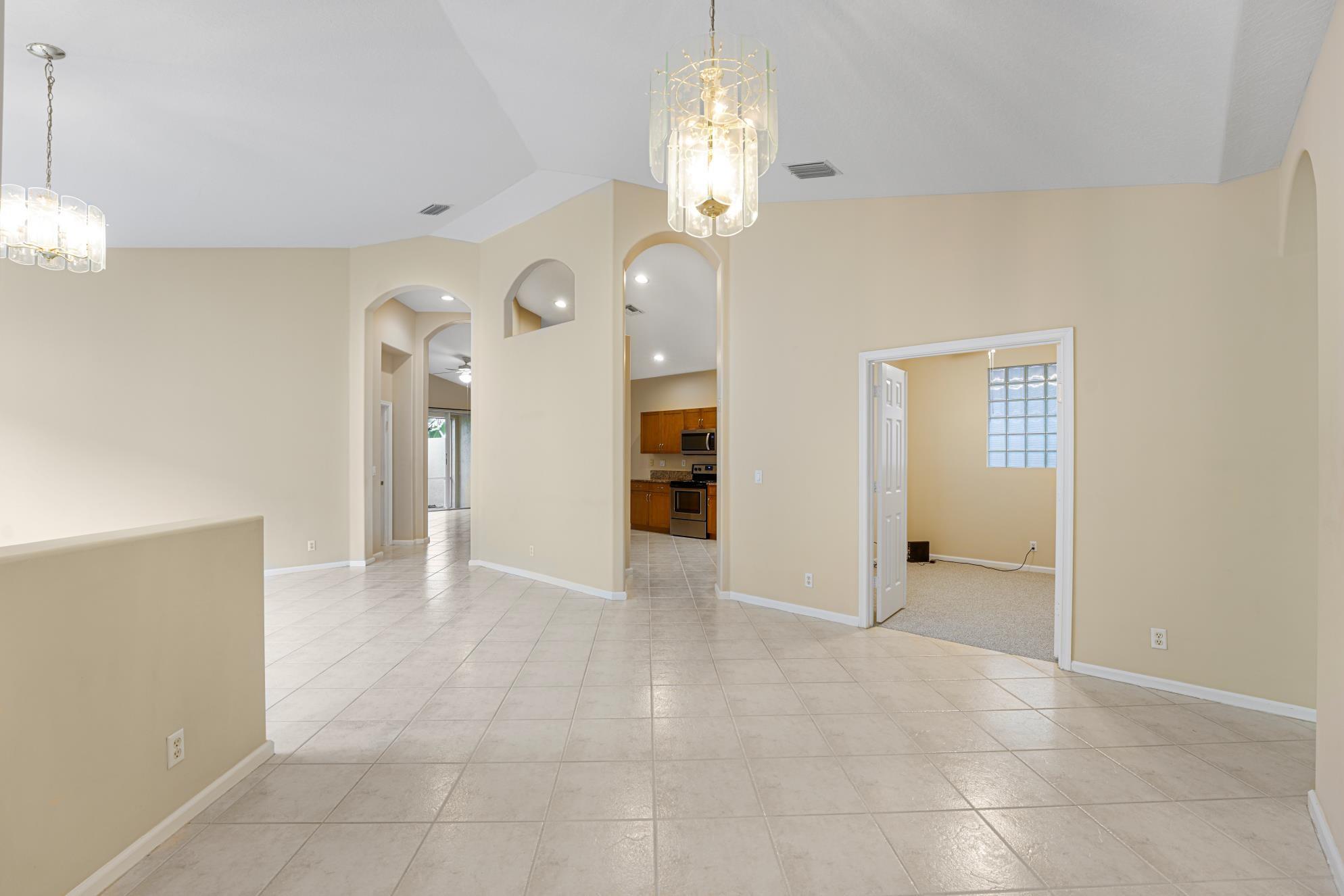 Great Area To Entertain!