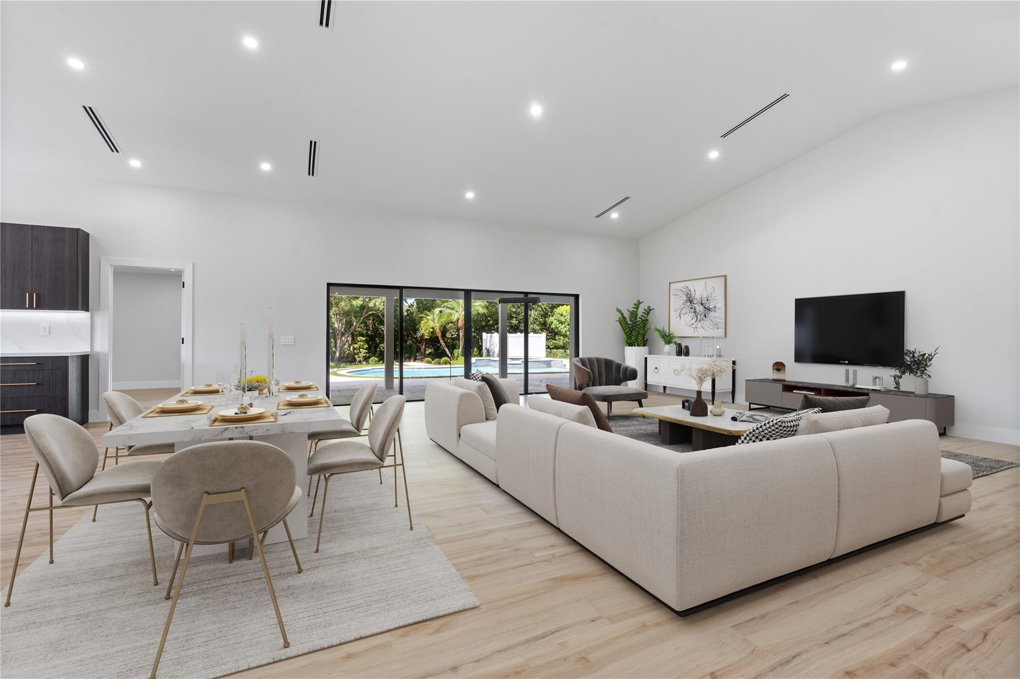 Family/Dinning (Virtually Staged)