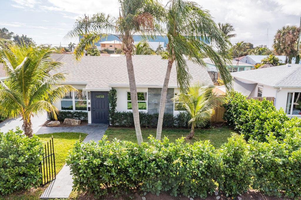 225 E 24th Street Riviera Beach FL 33404 | R11050223