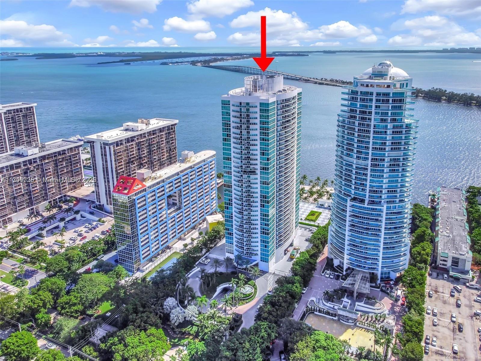 Apartamento à Venda em Miami, FL