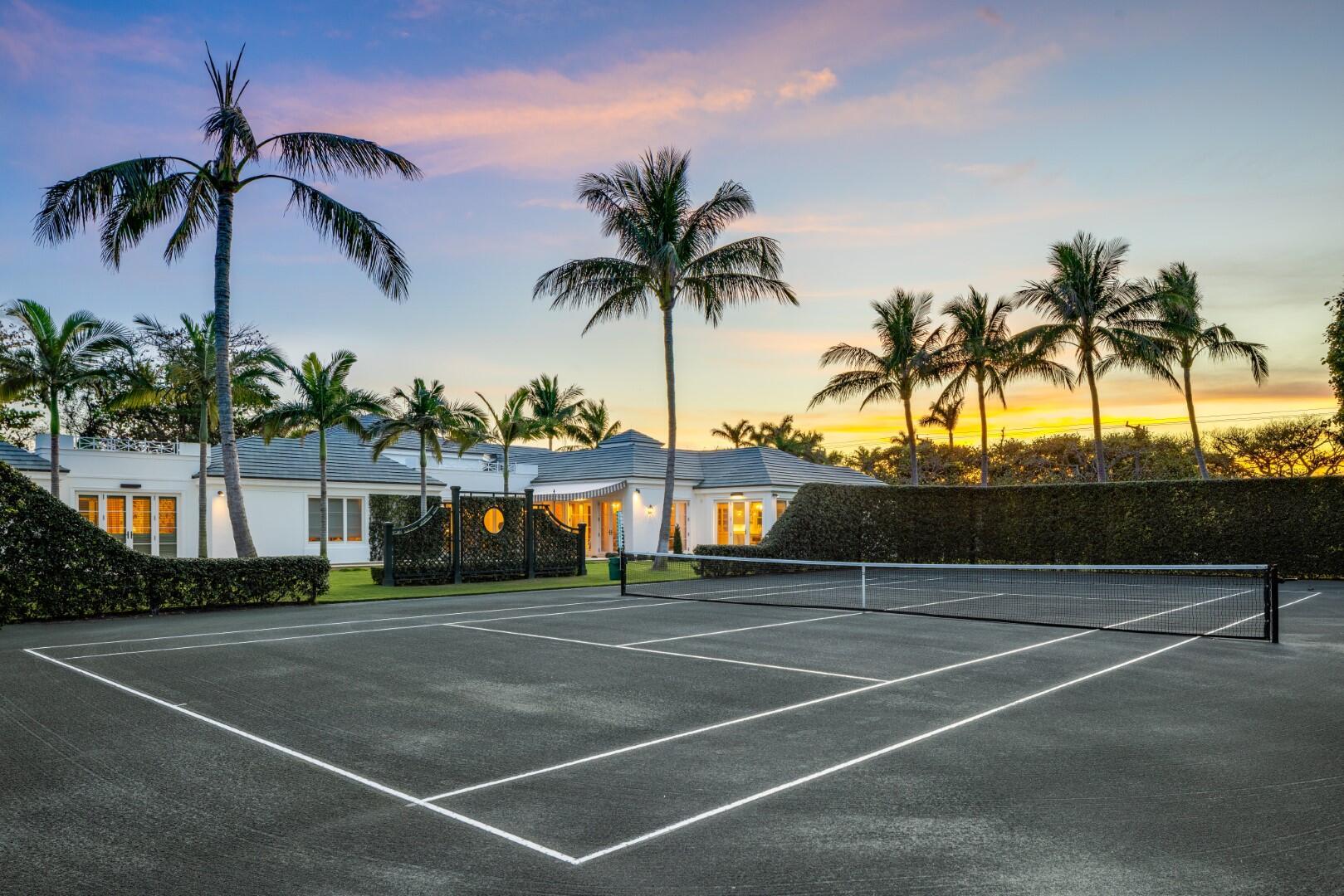 Homes for sale in Palm Beach, FL | 710 S County Road, Palm Beach, FL 33480 | MLS# R11050560