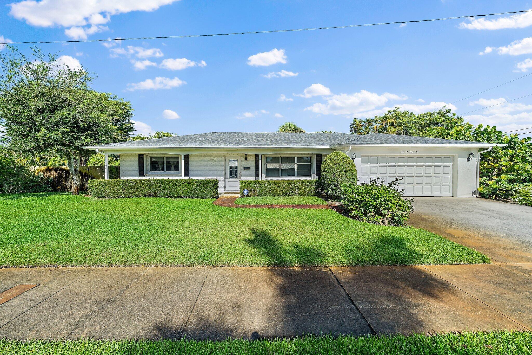 201 Worth Court N West Palm Beach FL 33405 | R11050914