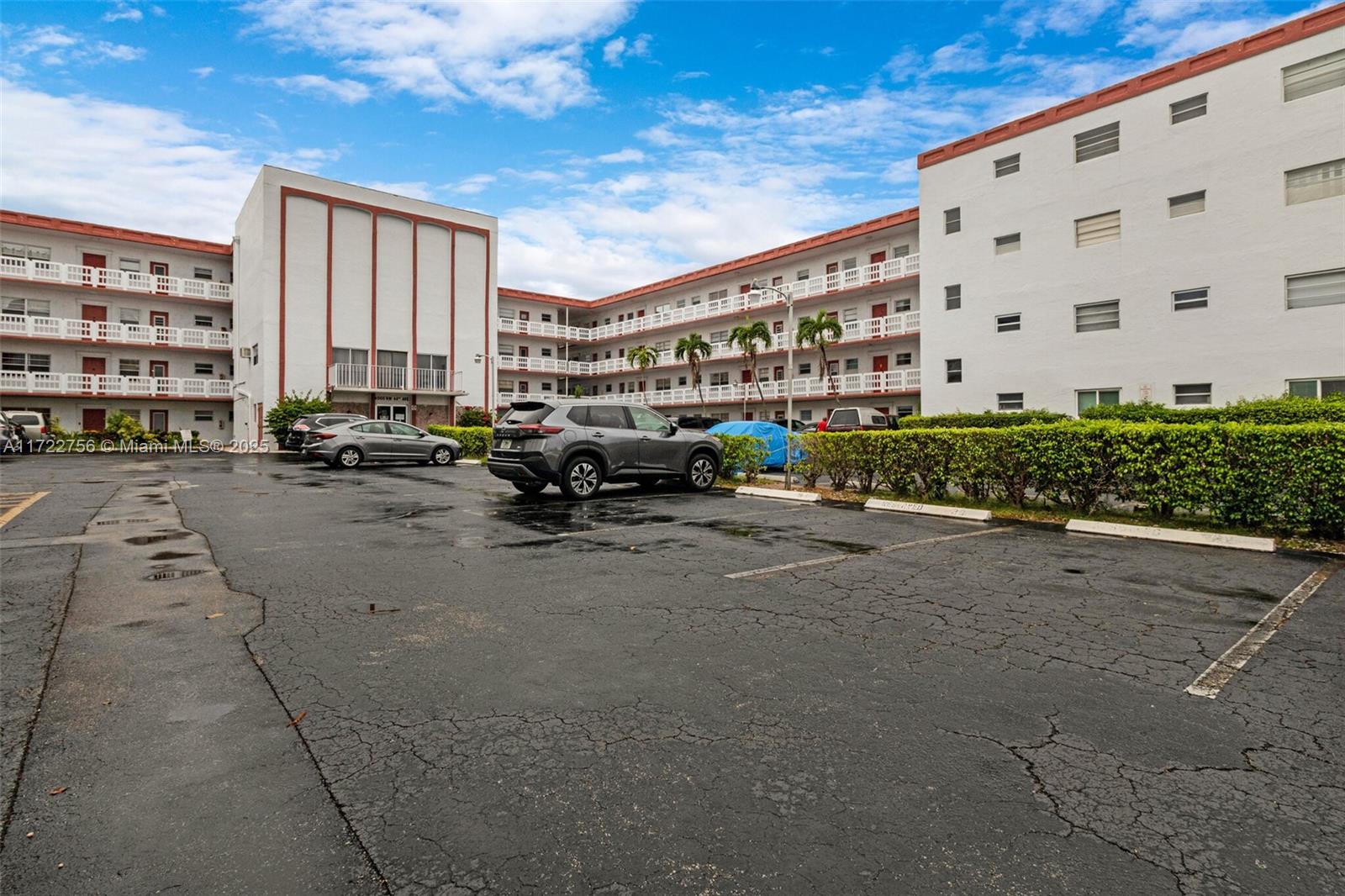 4000-nw-44th-ave-205-lauderdale-lakes-fl-33319/hzid_3305c32b