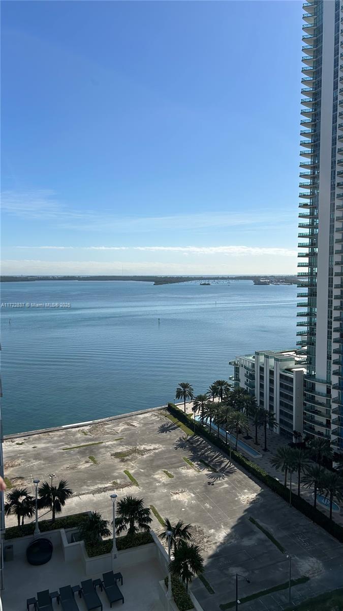 Condo for Sale in Miami, FL