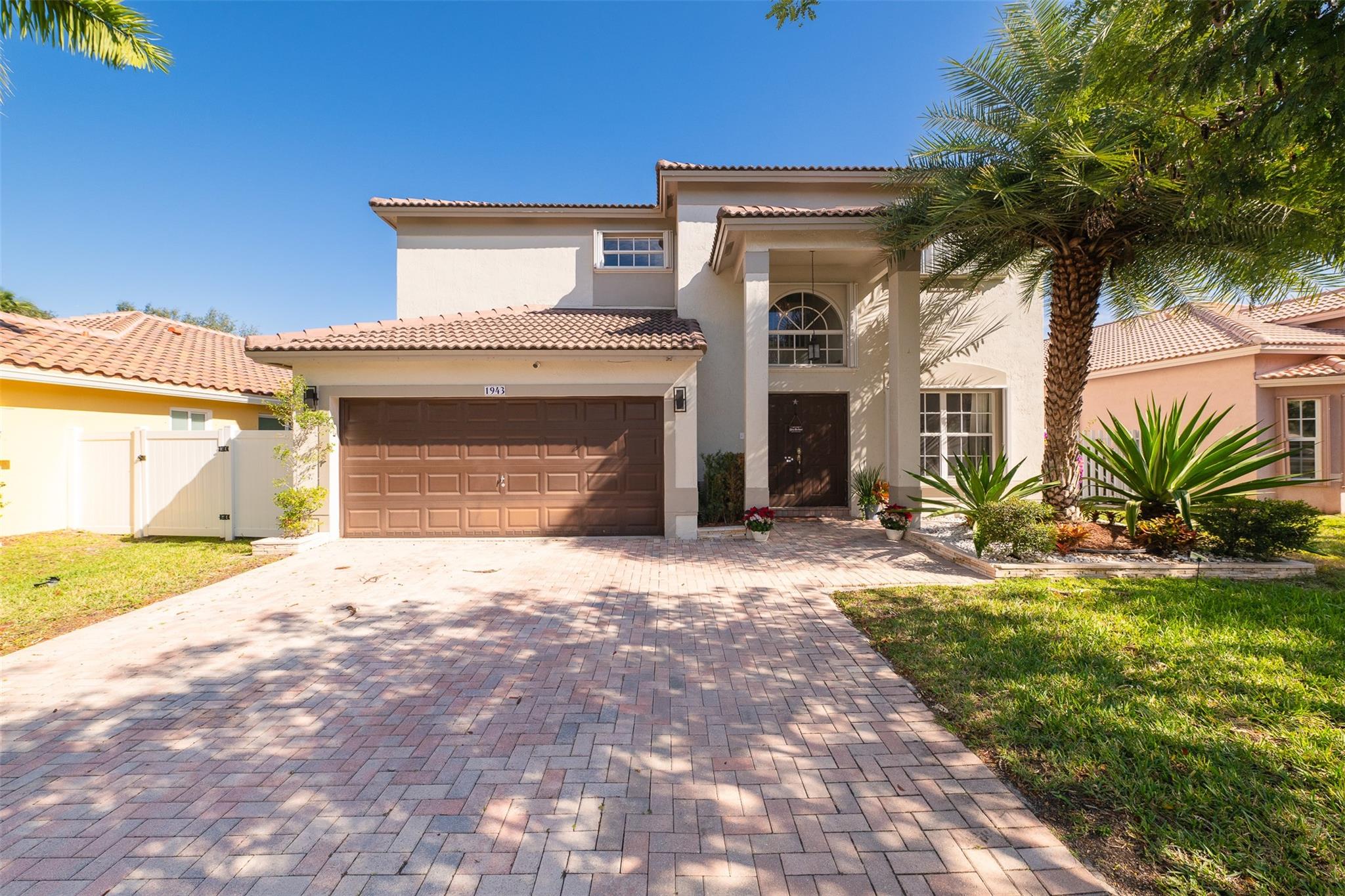 1943 Nw 170th Ave Pembroke Pines FL 33028 | F10480001