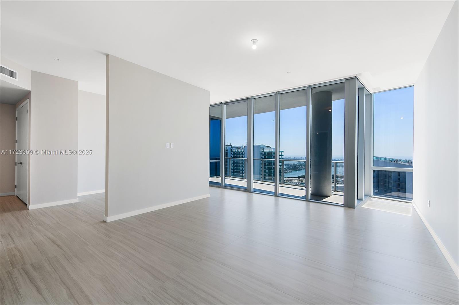 851 NE 1st Ave #PH 5411, Miami FL 33132