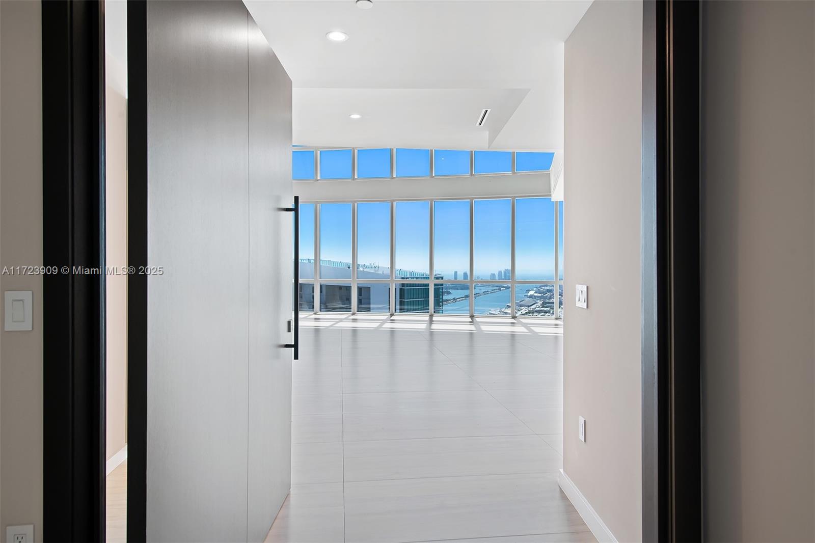 851 NE 1st Ave #PH 5411, Miami FL 33132