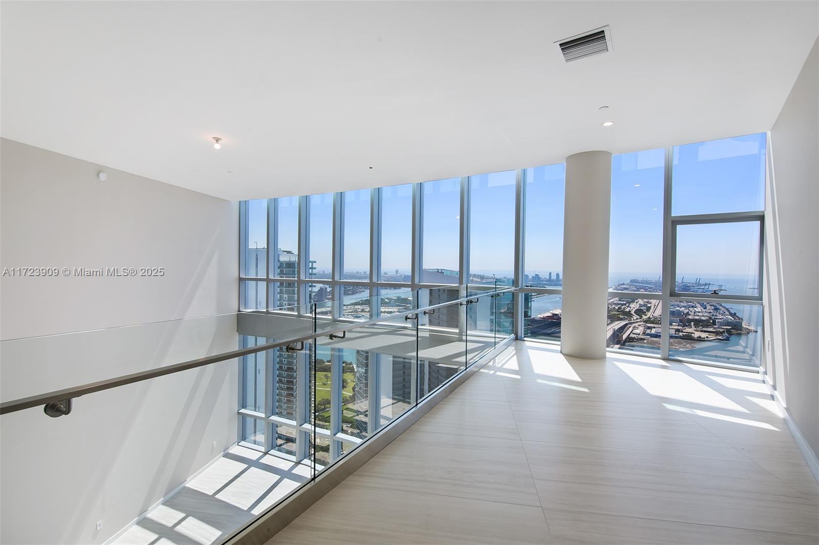 851 NE 1st Ave #PH 5411, Miami FL 33132