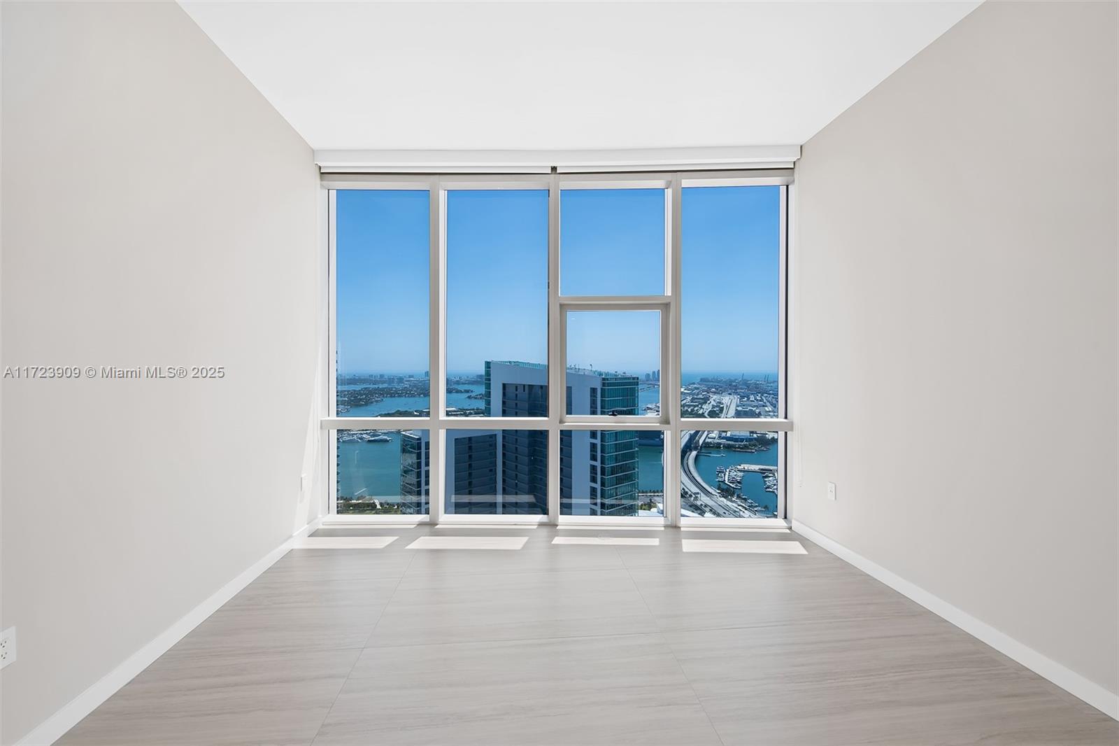 851 NE 1st Ave #PH 5411, Miami FL 33132