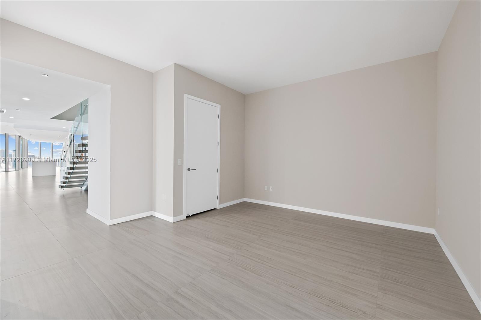 851 NE 1st Ave #PH 5411, Miami FL 33132
