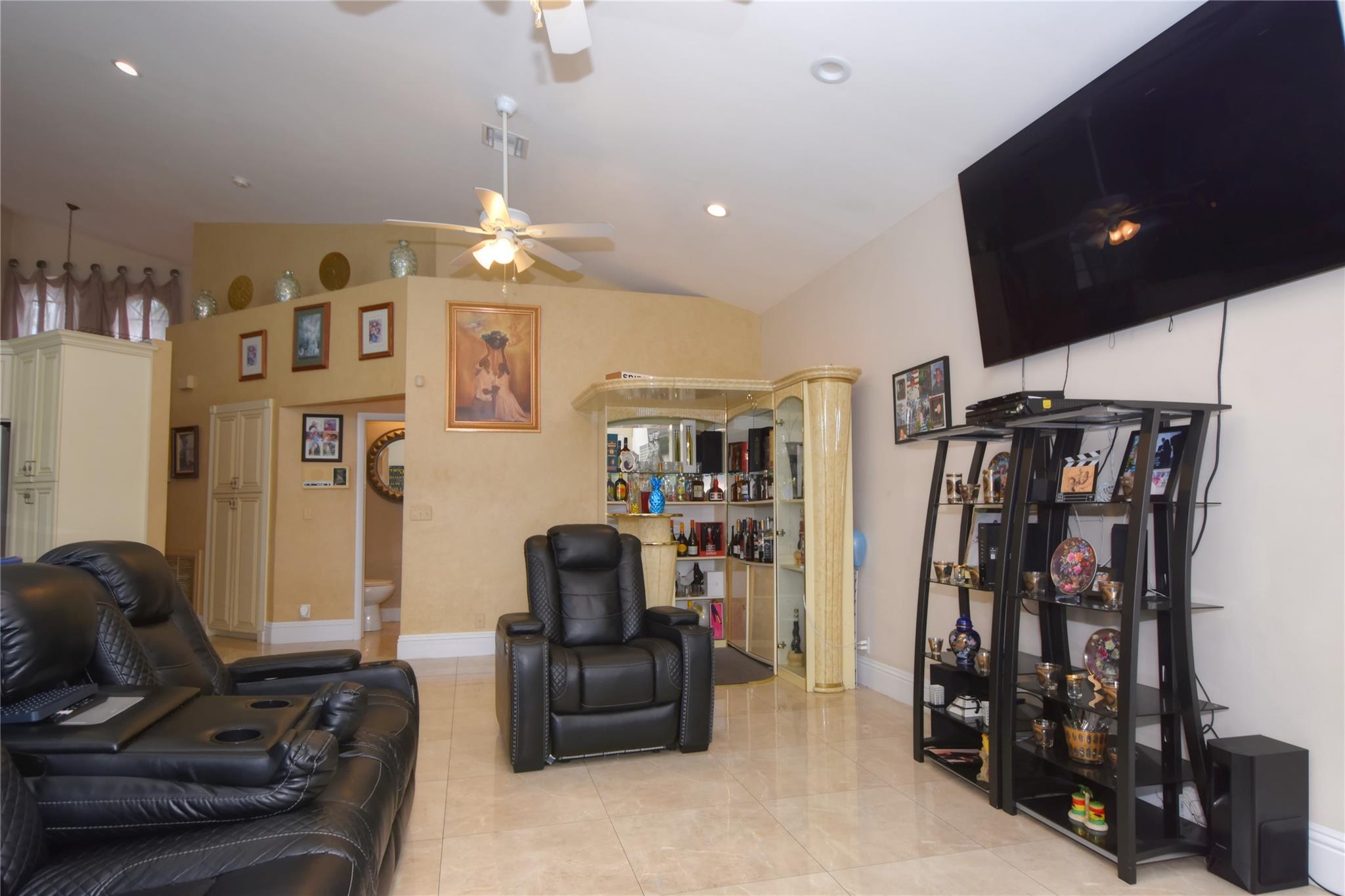 FAMILY ROOM WITH BAR