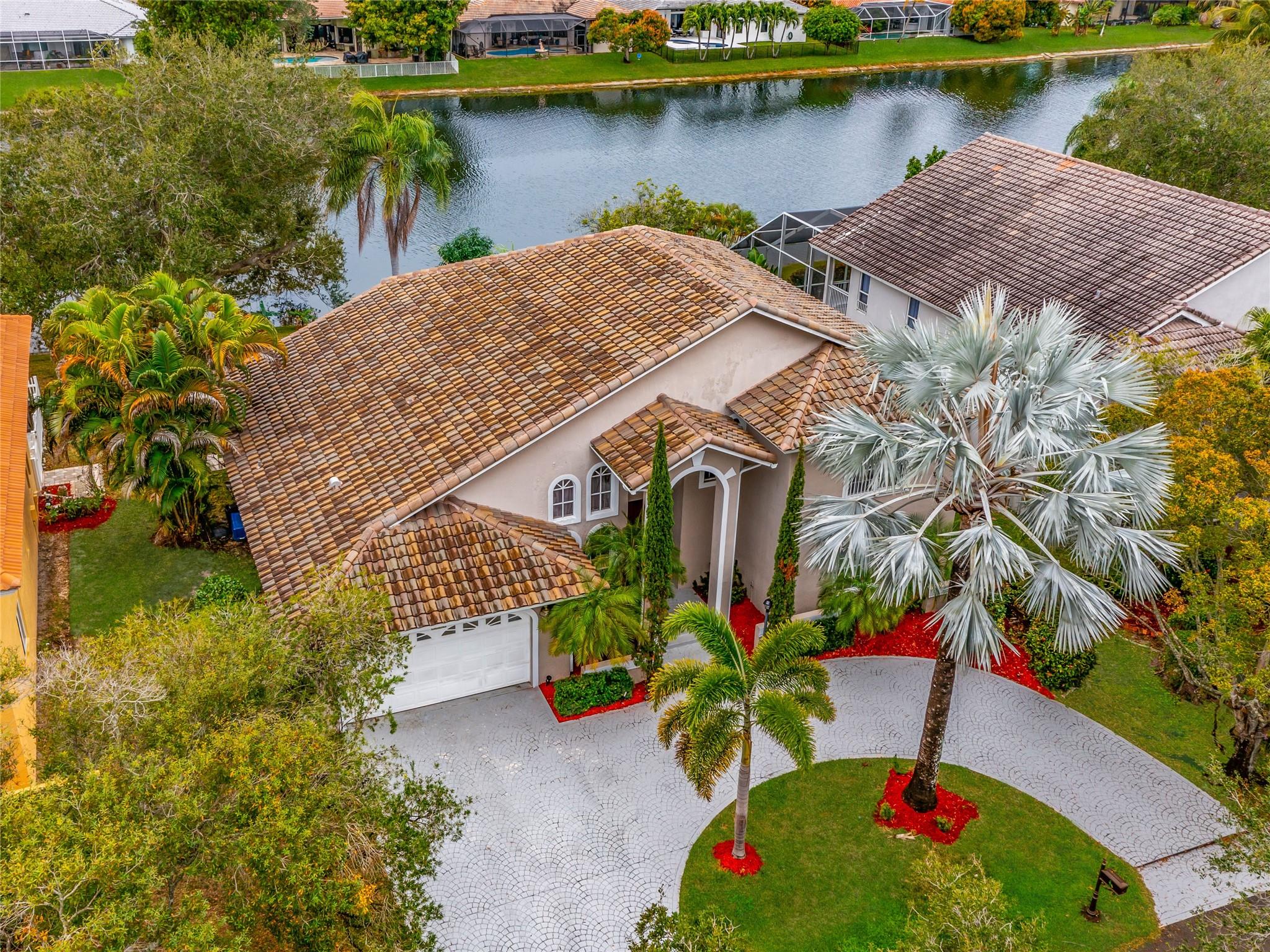 FRONT WITH CIRCULAR DRIVE