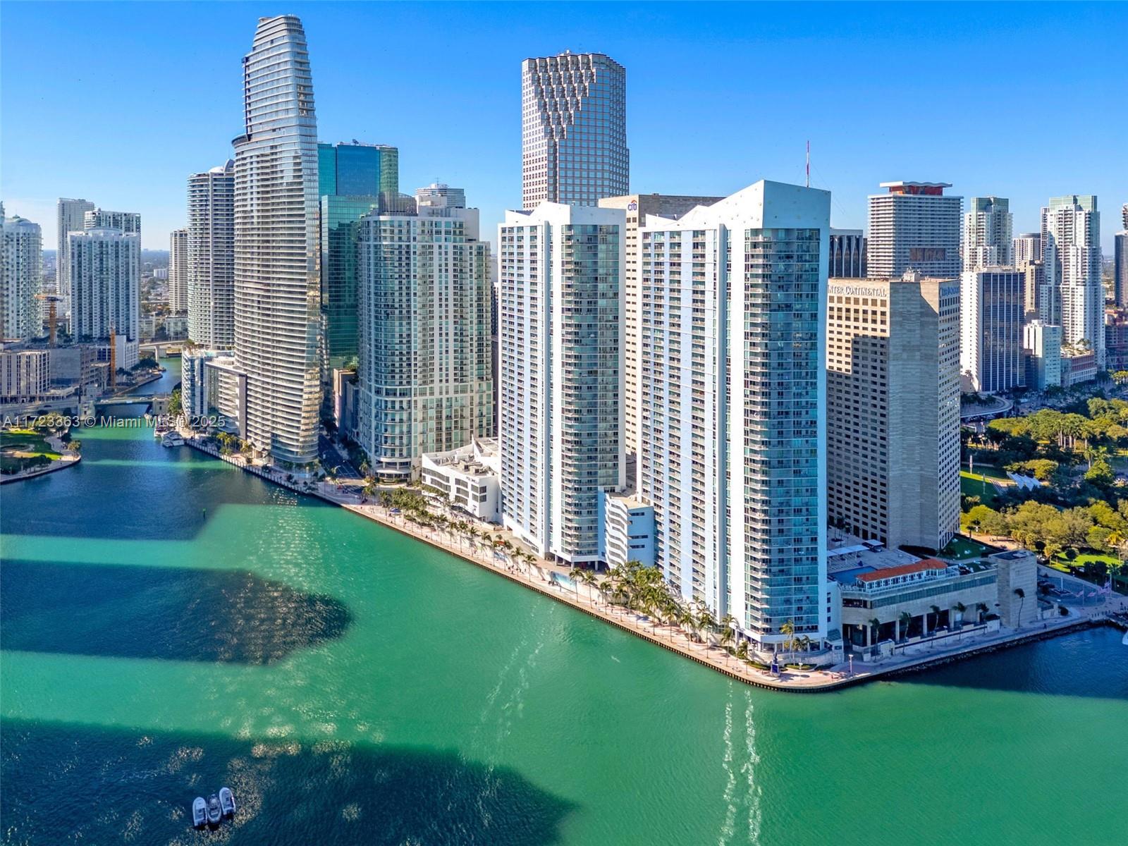 Condo for Sale in Miami, FL