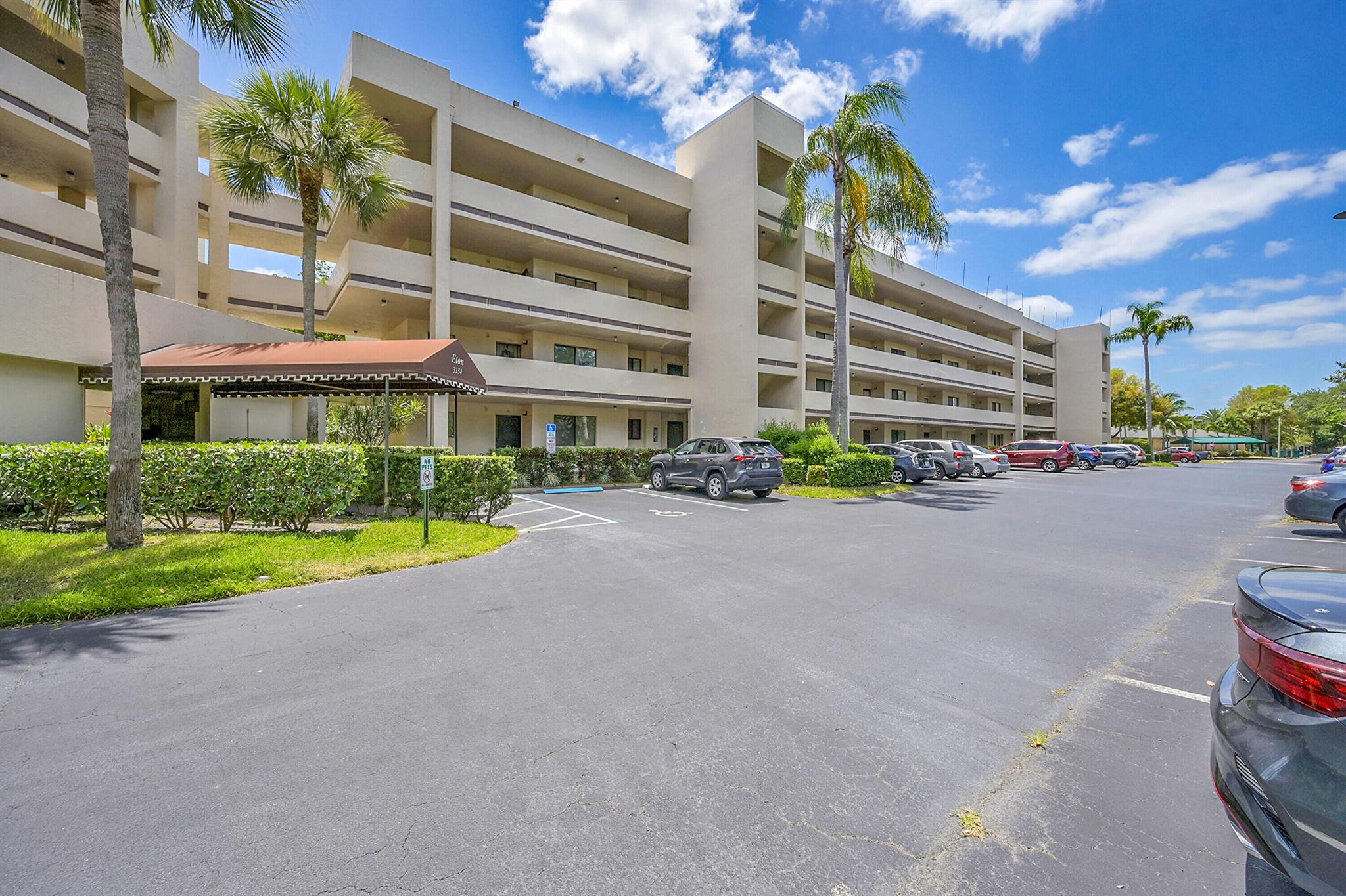 Poinciana Lakes Condo