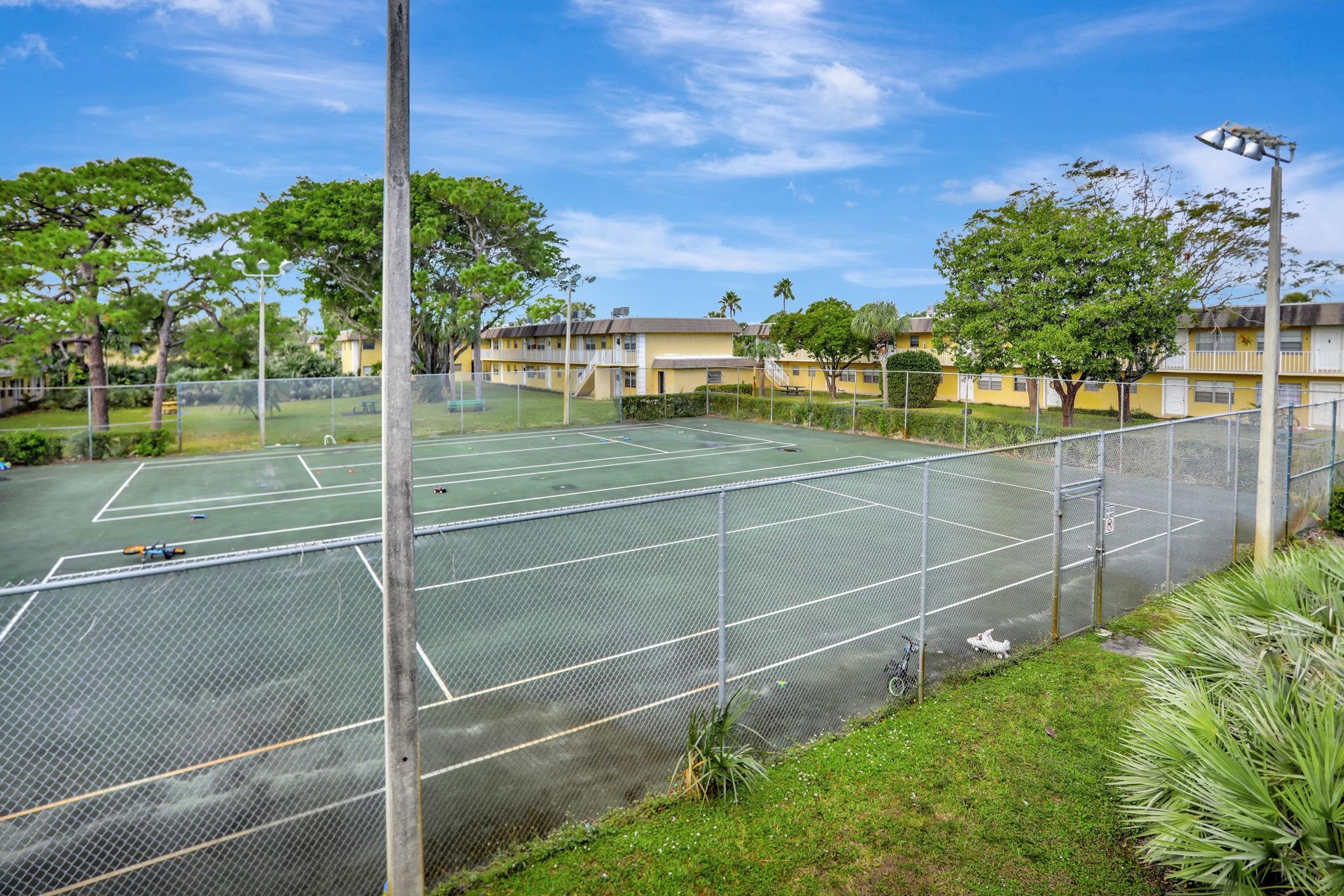 Homes for sale in Fort Lauderdale, FL | 5168 Ne 6th Ave #406, Fort Lauderdale, FL 33334 | MLS# F10477515