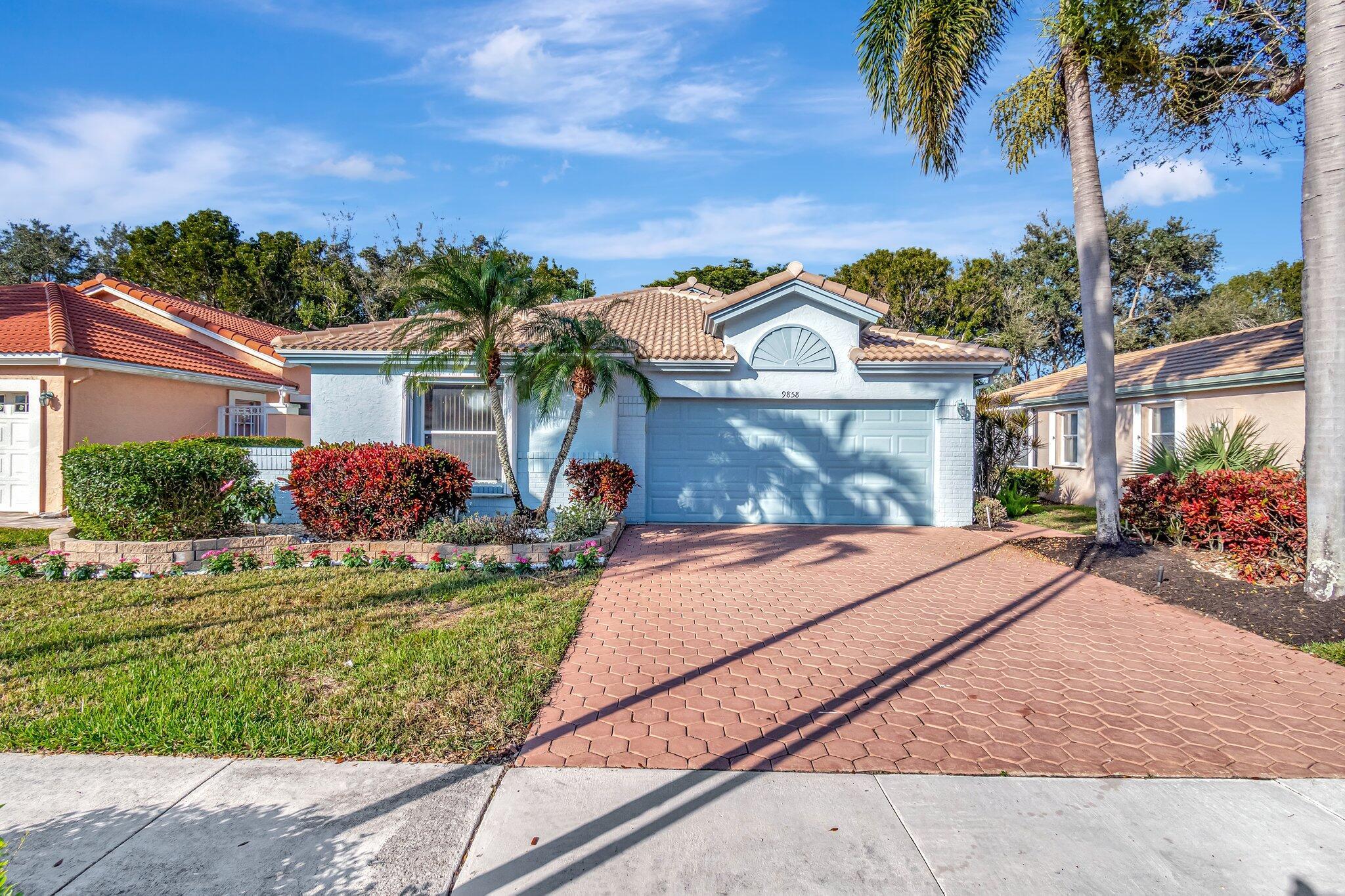 9858 Harbour Lake Circle Boynton Beach FL 33437 | R11052936