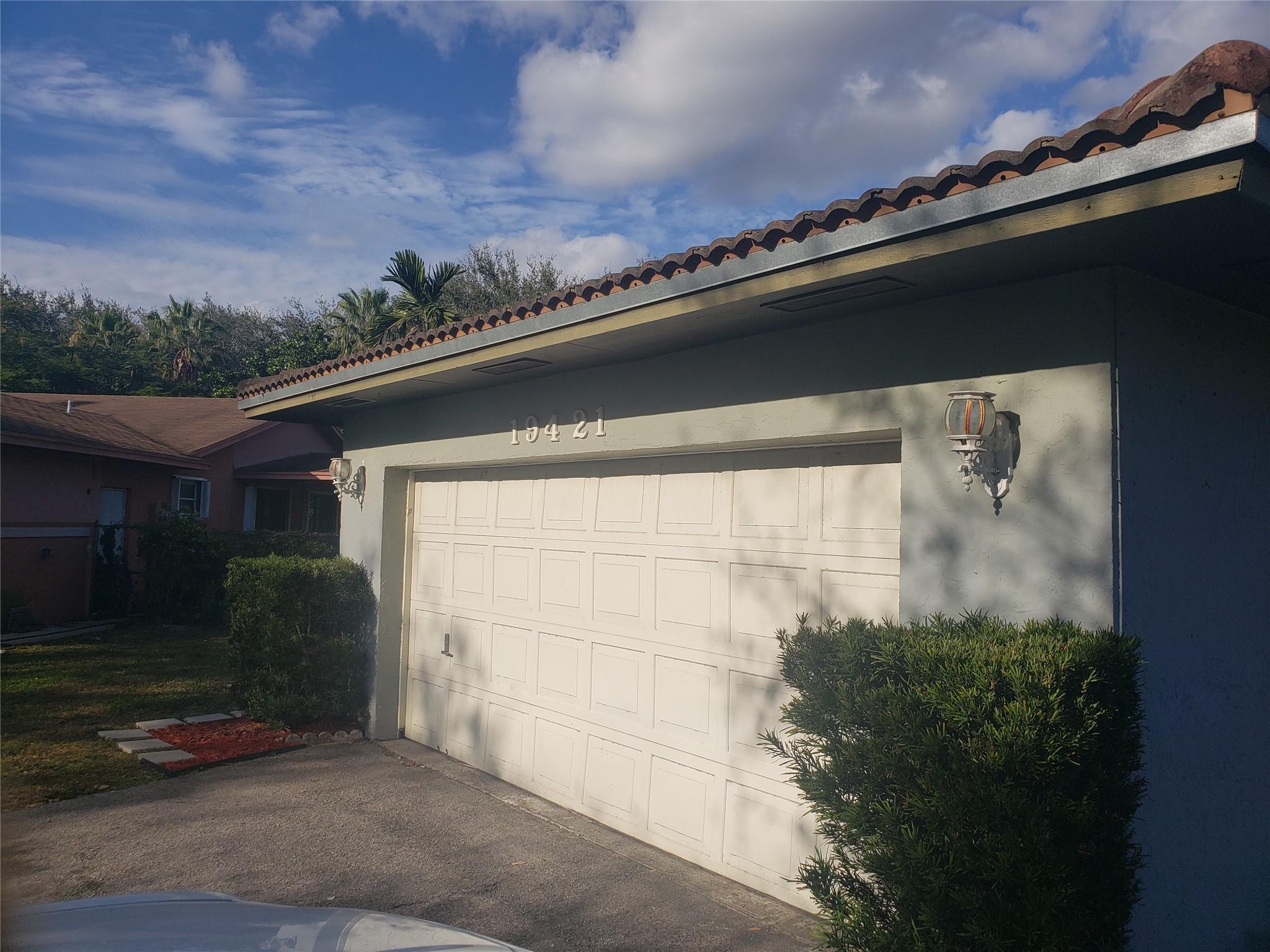 Homes for sale in Miami Gardens, FL | 19421 Nw 18Th Ct, Miami Gardens, FL 33056 | MLS# F10481417